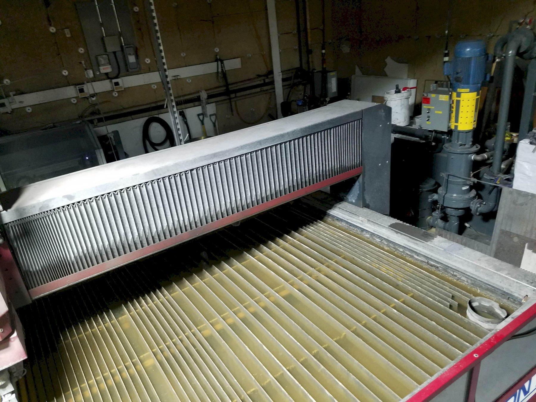 For Sale 5 AXIS 16,000 PSI 2010 WATERJET MODEL EVOLUTION X5 WATER