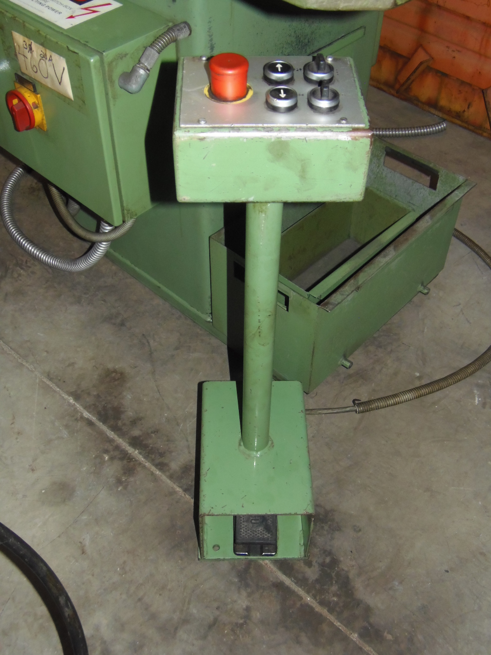 For Sale .156 X 8.875" X 8.875" BOSCHERT NOTCHER, MODEL LB14