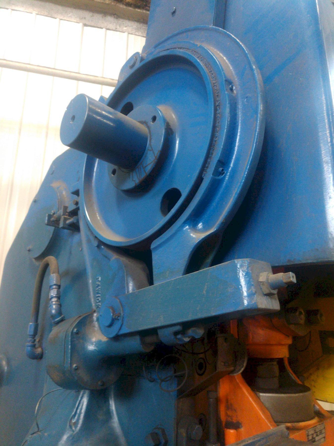 For Sale 100 TON L & J MODEL 100 OBI FLYWHEEL PRESS WITH 5" STROKE