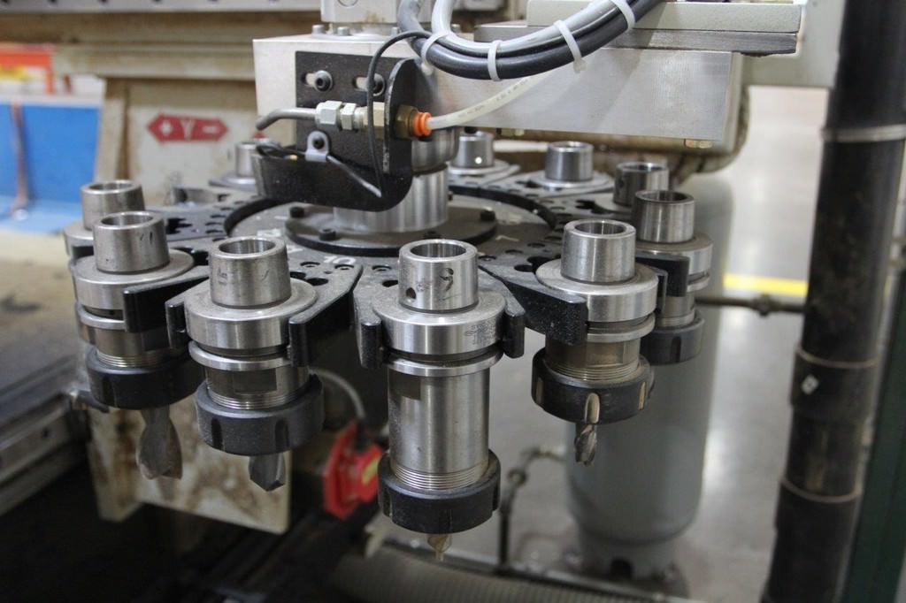 For Sale Komo Router, XAxis 684", Y64", 24,000 RPM, Fanuc i CNC, (2