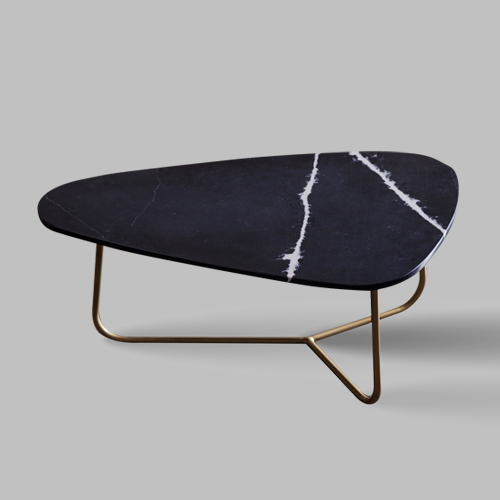 mesa auxiliar triángulo mármol