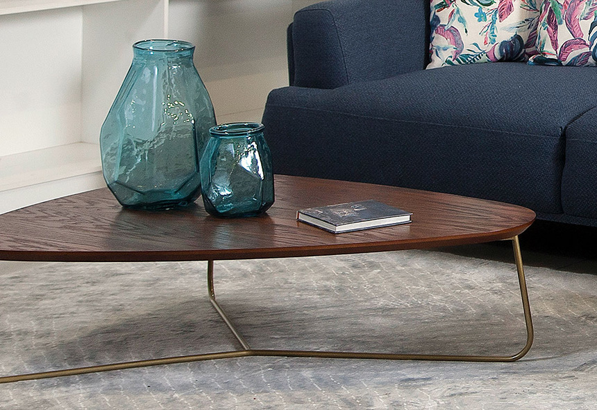 mesa de centro triángulo