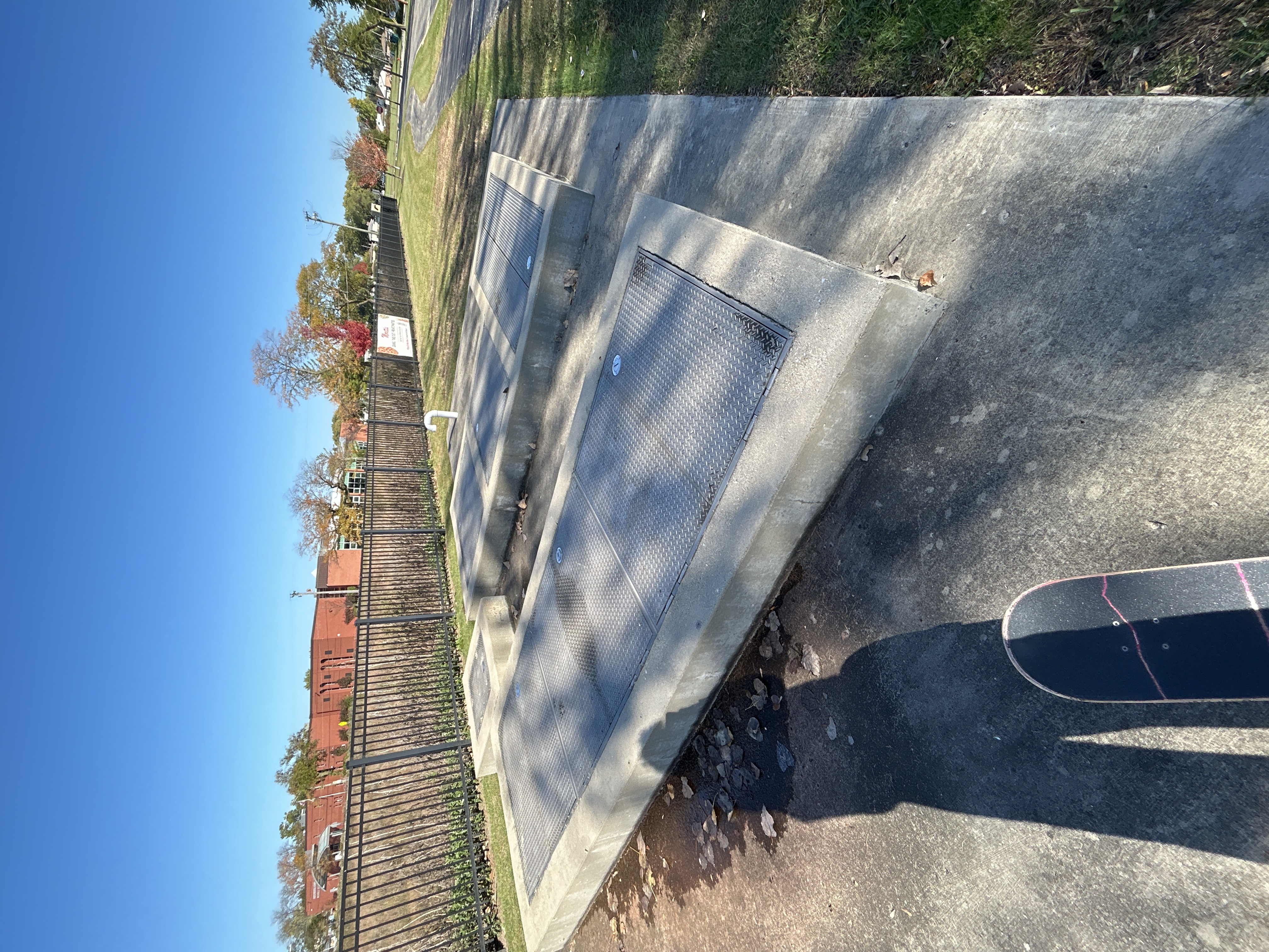 Chill ledge/manny pad image