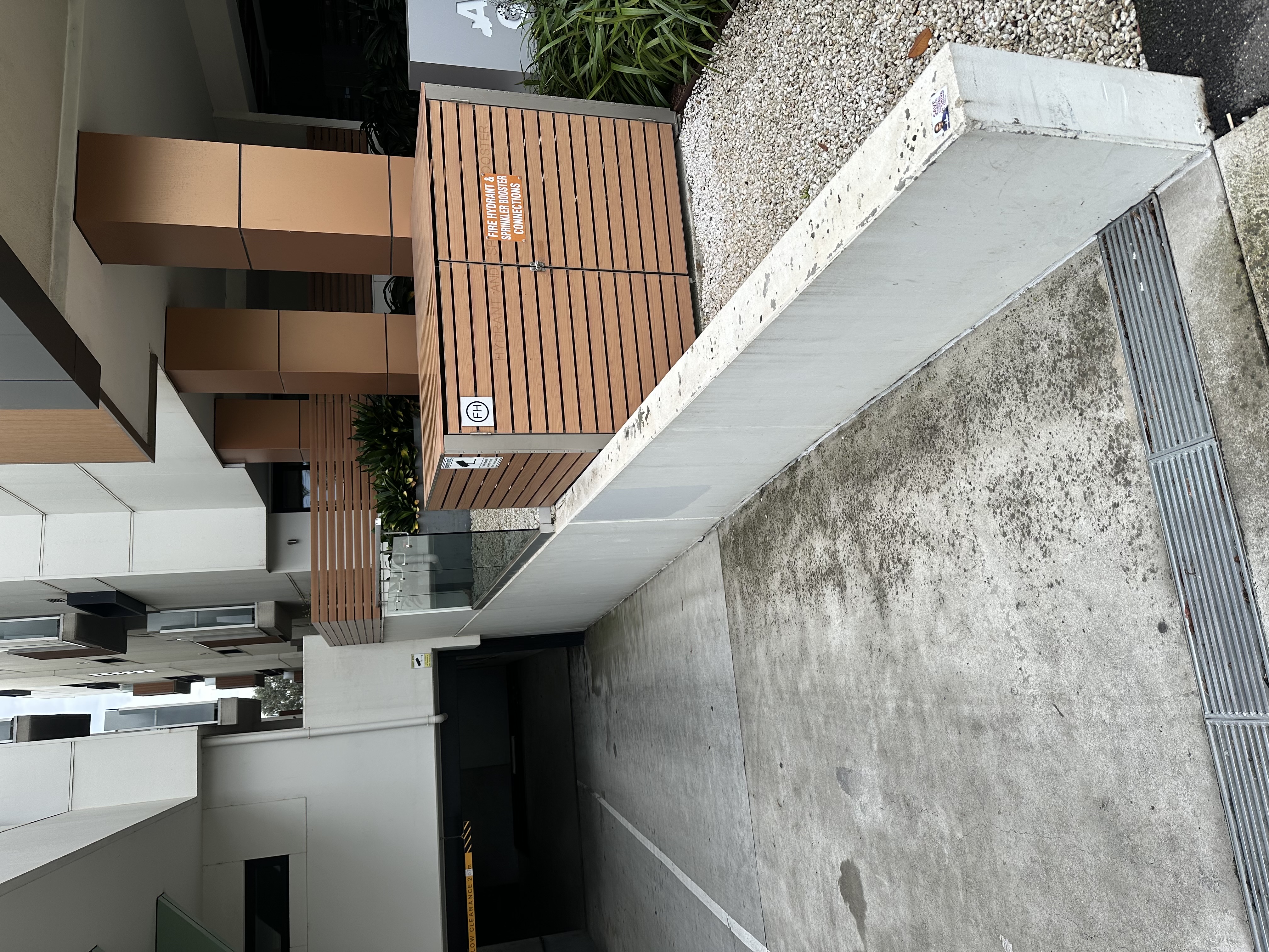 Ledge, Gap & Downhill image