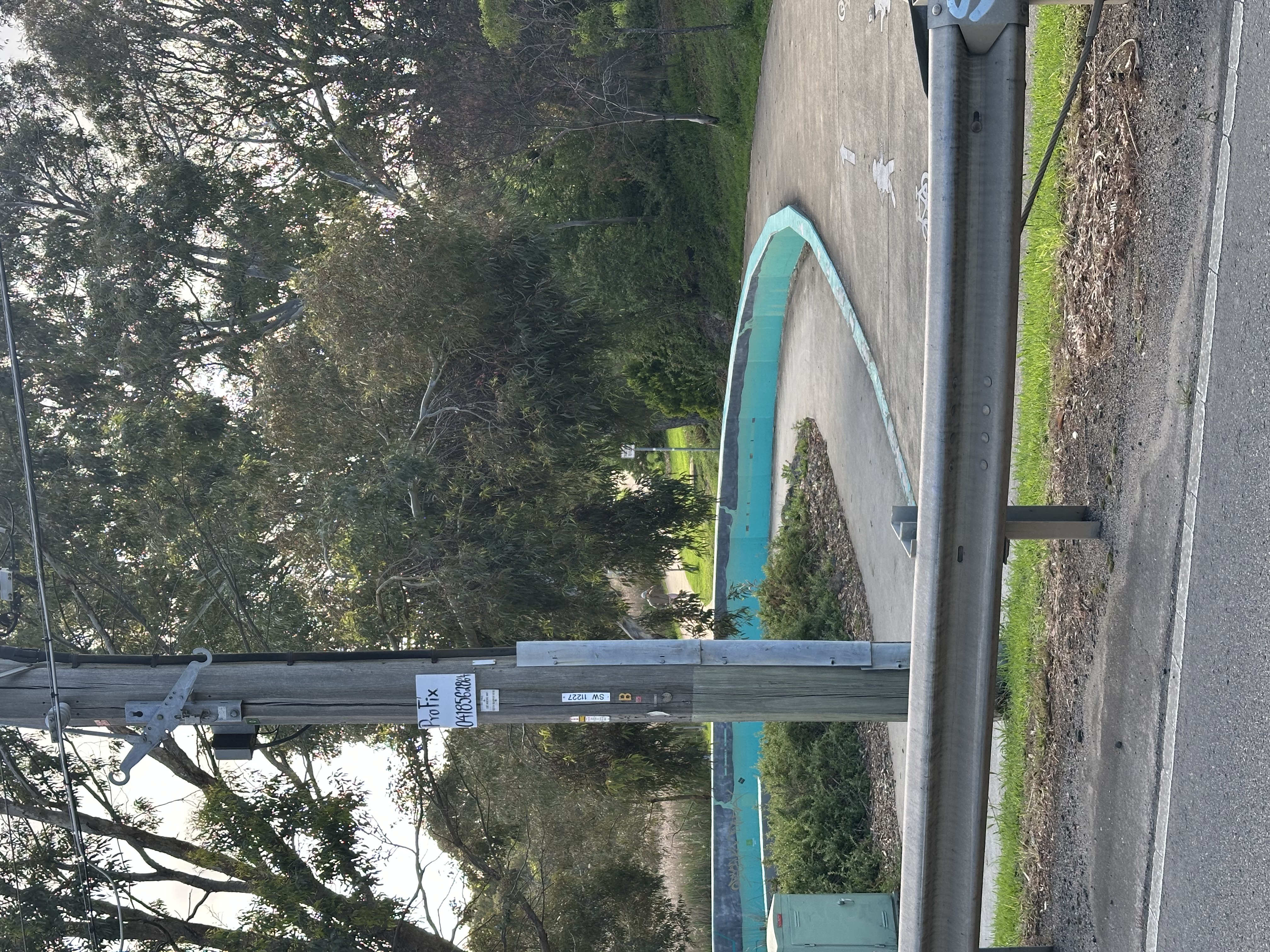 Curved Roll On Ledge image