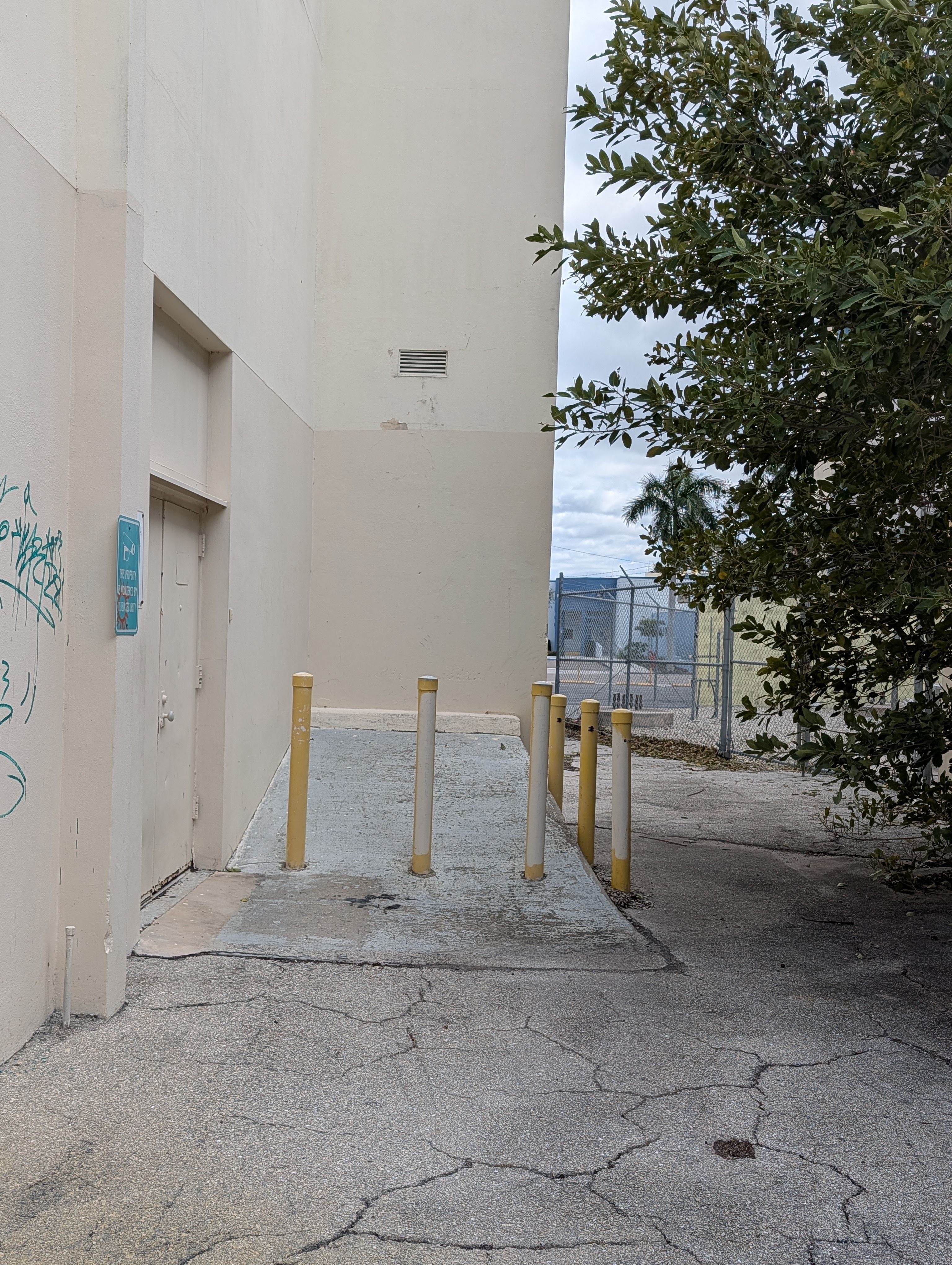 Sketchy Fakie Ramp image