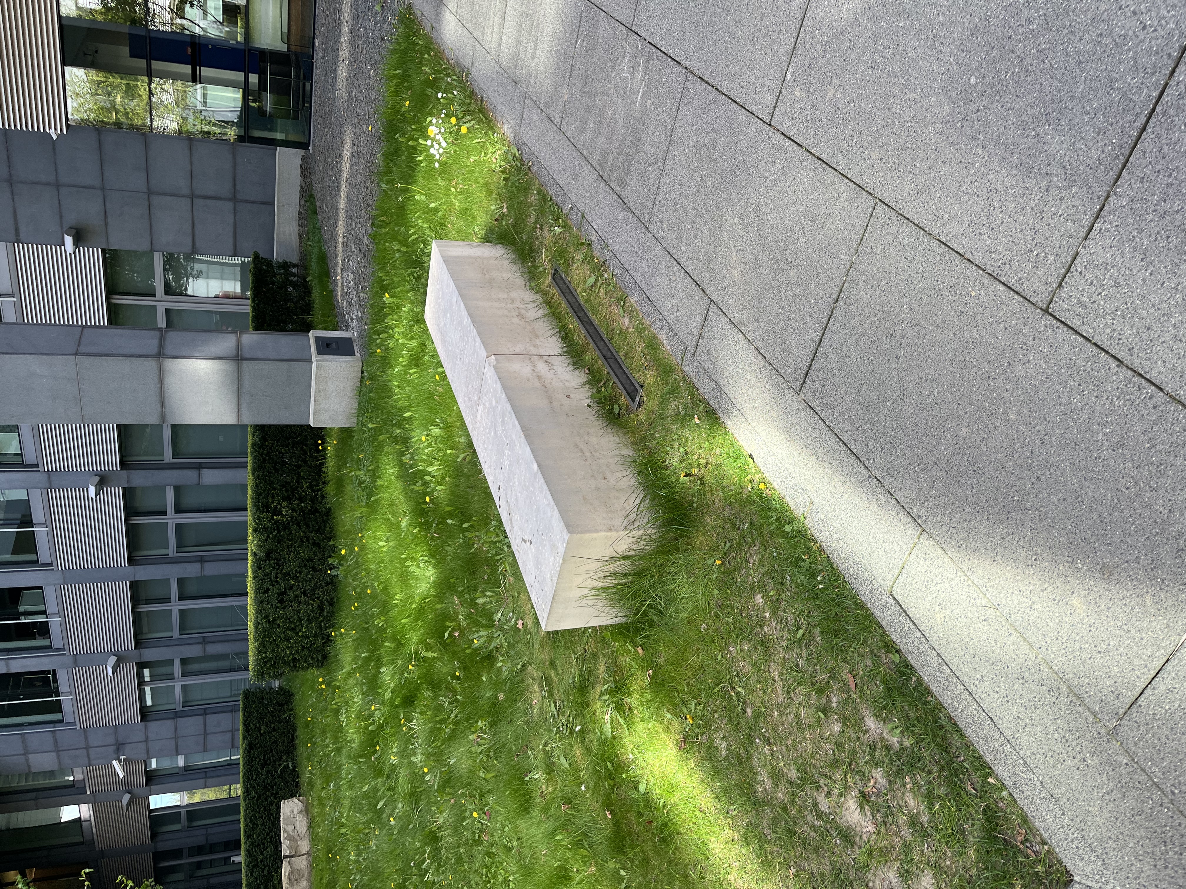 European ledge image