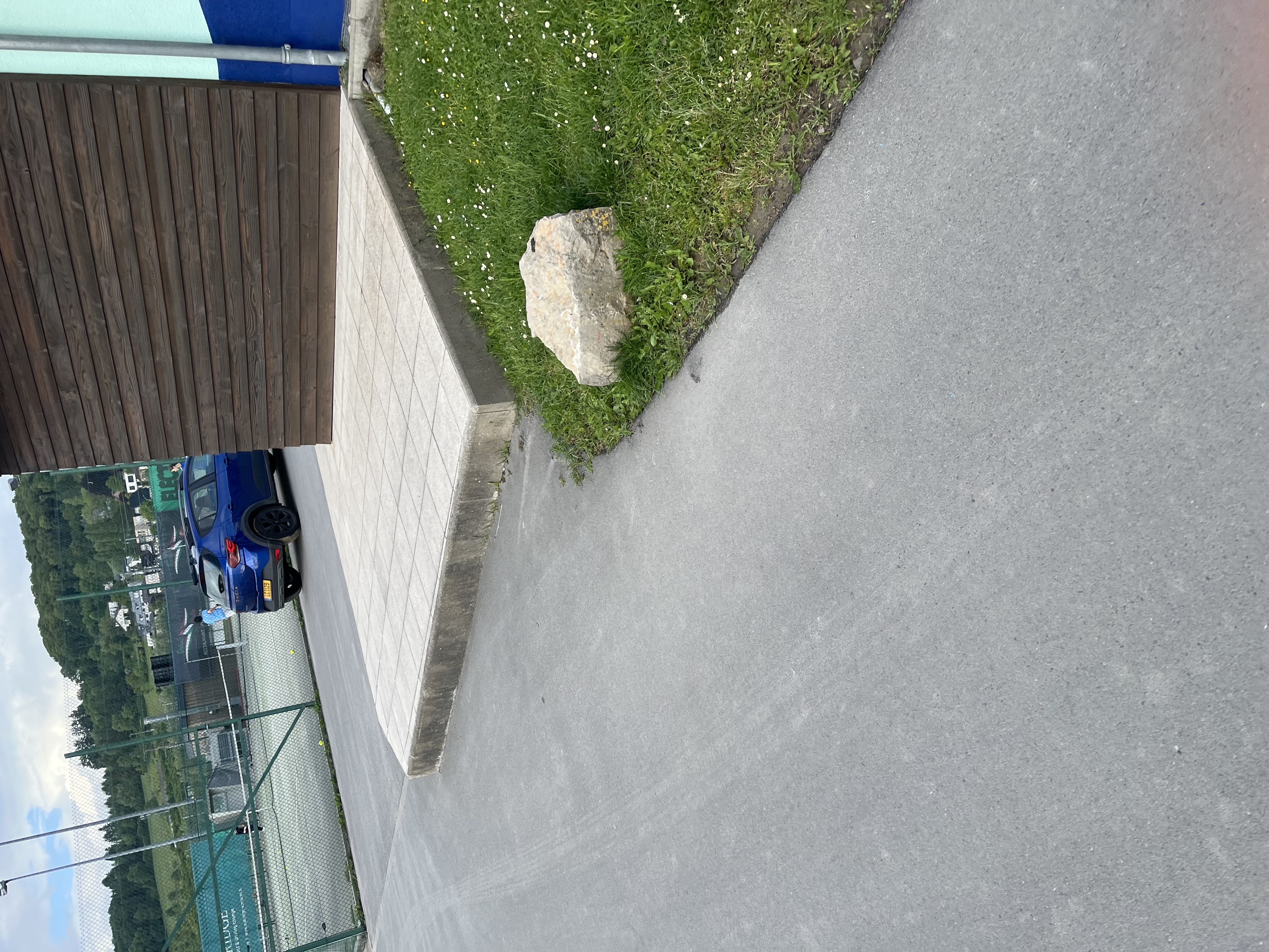 Tennis Pad/Ledge image