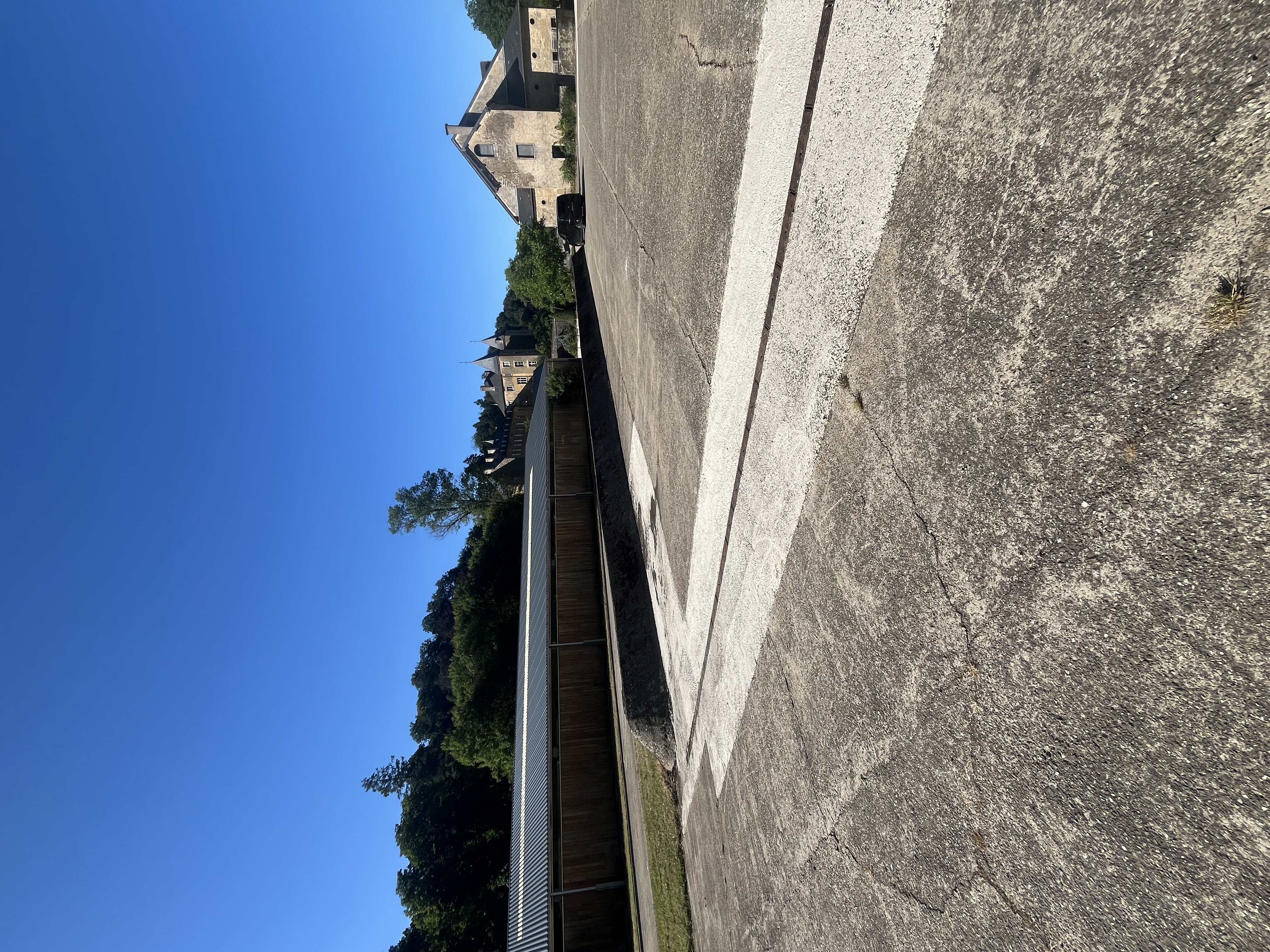 Ansemburg Parking Banks image