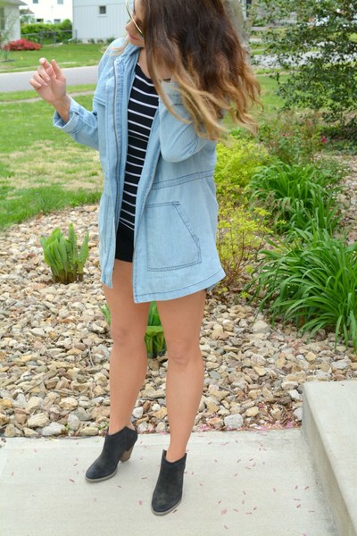 Chambray Jacket + Ankle Boots., bb dakota, chambray, jackets, parkas, ankle boots, dolce vita, stripes, black