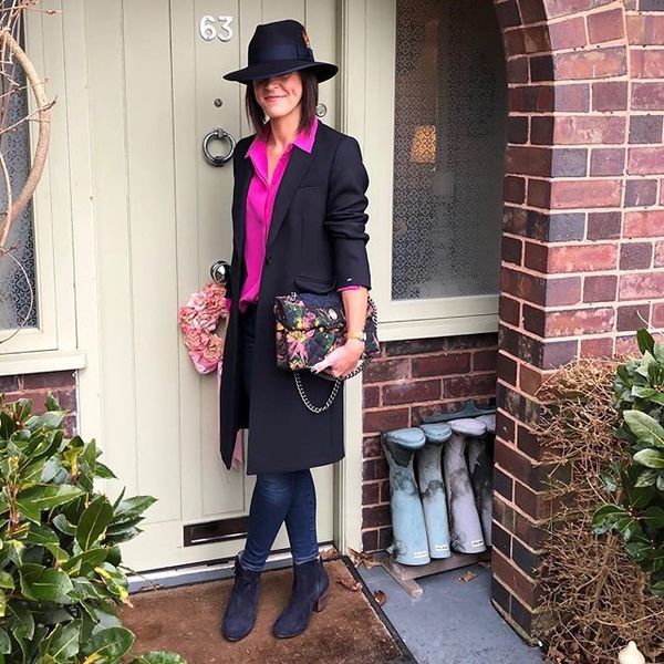 A Pop Of Pink, fedora, felt hat, single breasted coat, silk shirt, pink shirt, skinny jeans, quilted bag, block heel ankle boots
