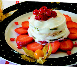 Fresh Fruit with Sweet Creamed Cheese