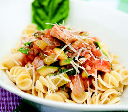 Fresh Tomato Pasta Topping with Tuna