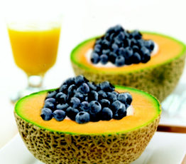 Cantaloup and Blueberry Wake-Up