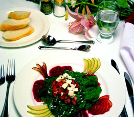Spinach Salad Cherished with Peppered Strawberry Vinaigrette