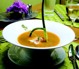 Curried Butternut Squash and Cauliflower Soup