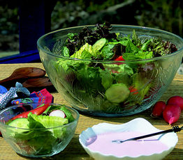 Green Salad with Red Radish Dressing