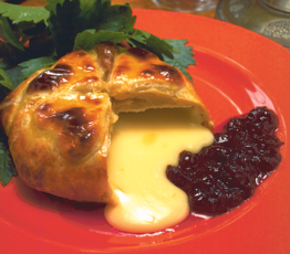 Brie Baked en Croute with Cranberry Sauce
