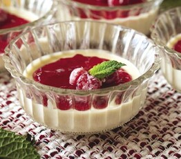 Yule Maple Syrup Mousse with Cranberry Coulis
