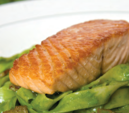 Salmon on a Bed of Pasta with Spinach Sauce