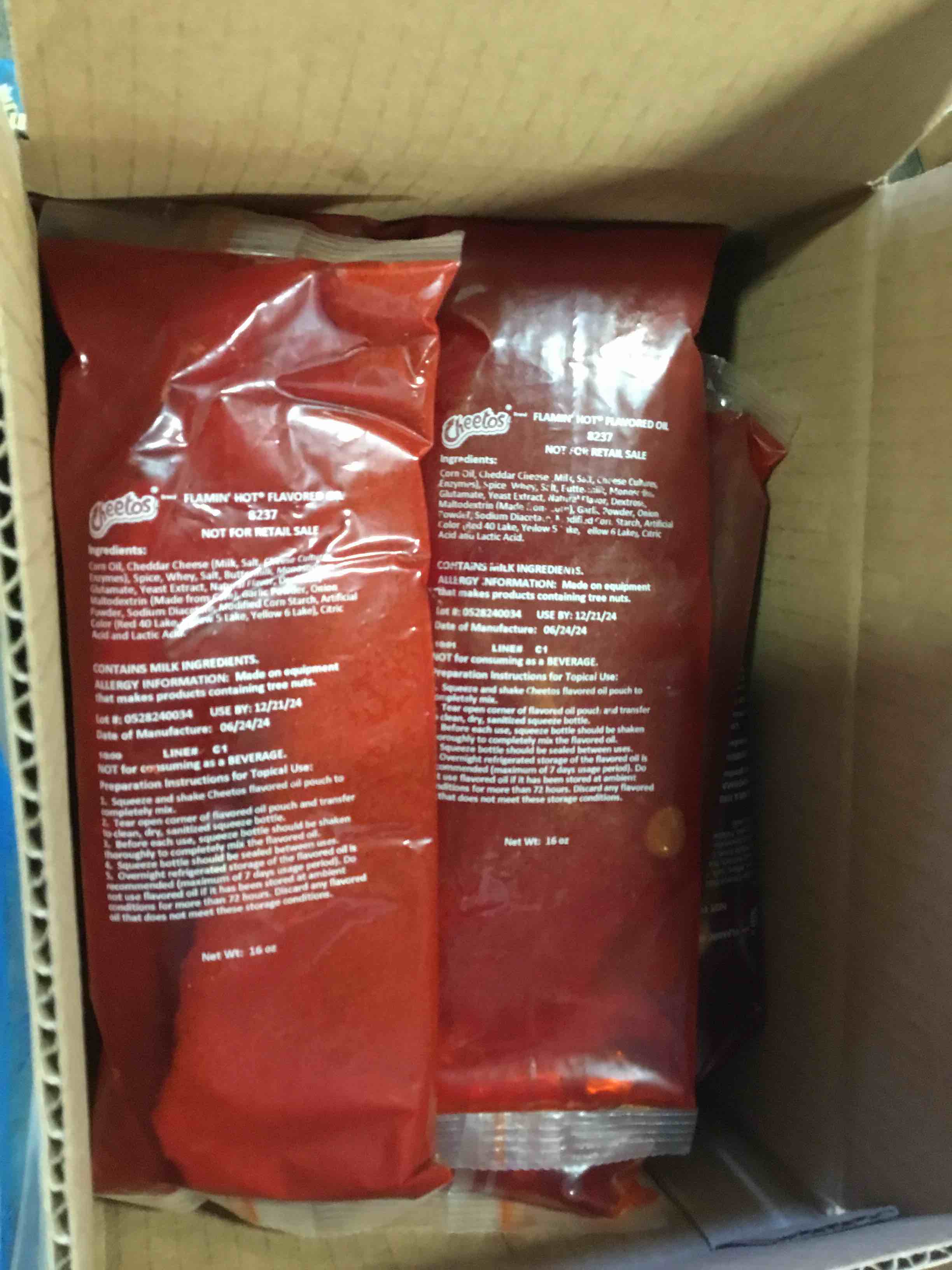 https://s3.amazonaws.com/lotting-images-prod/00028400617659_1743526522416.jpeg