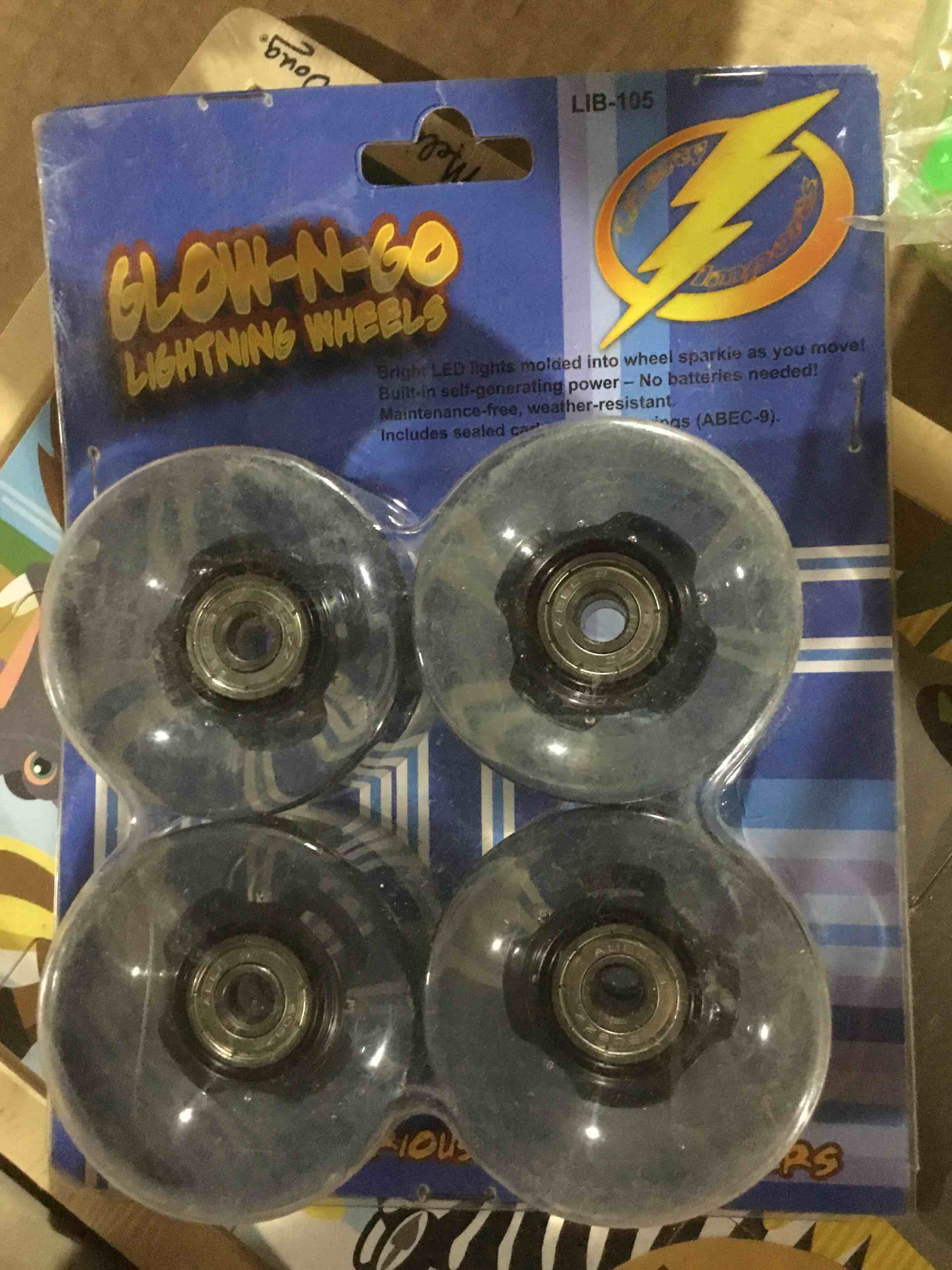 Light Up Skateboard Replacement Wheels With Abec-9 Bearings - 3 Color Led's 60mm