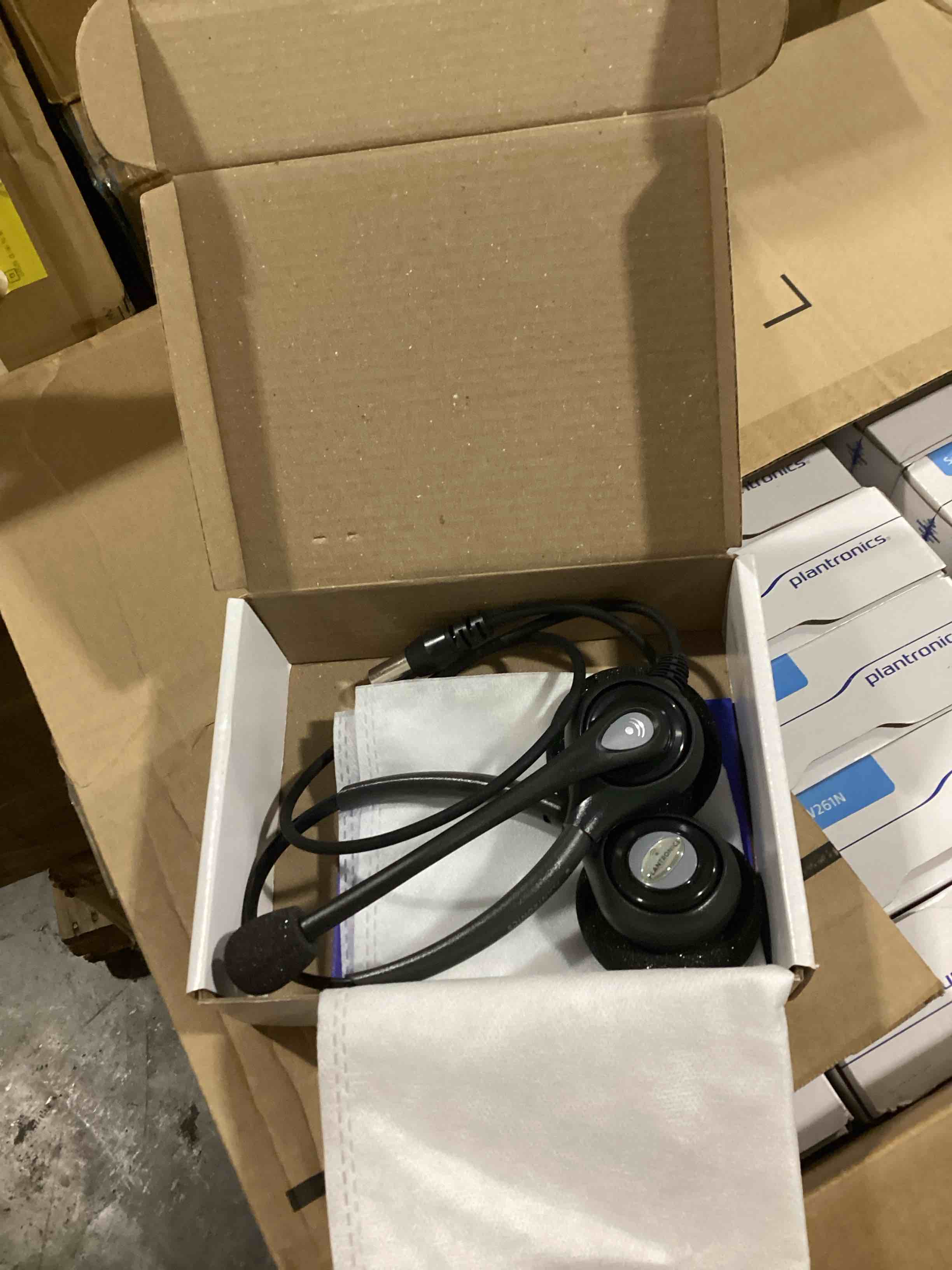 https://s3.amazonaws.com/lotting-images-prod/017229136823_1747329855196.jpeg