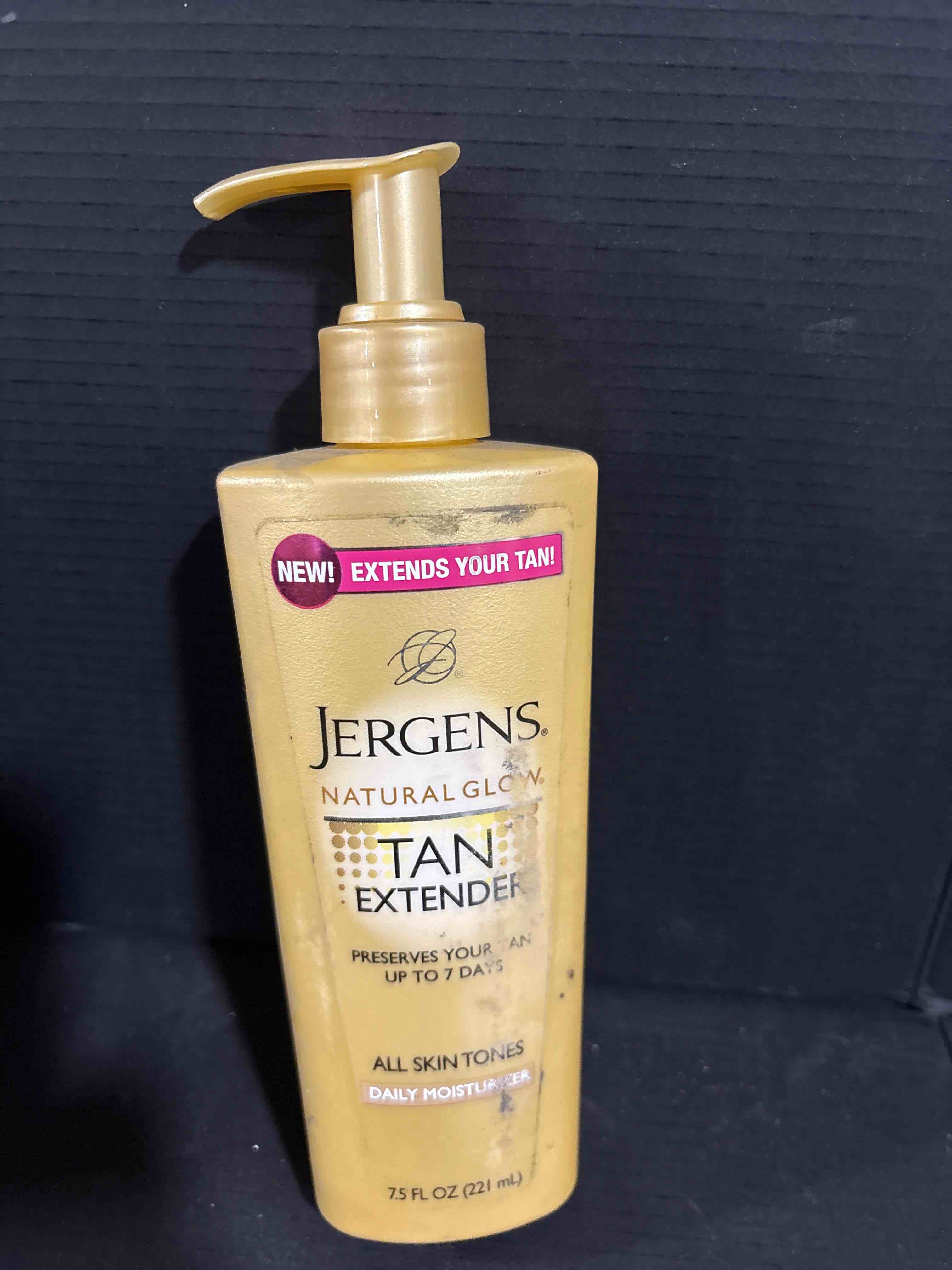 Jergens Natural Glow Tan Extender Daily Moisturizer 7.5 fl. oz. Pump