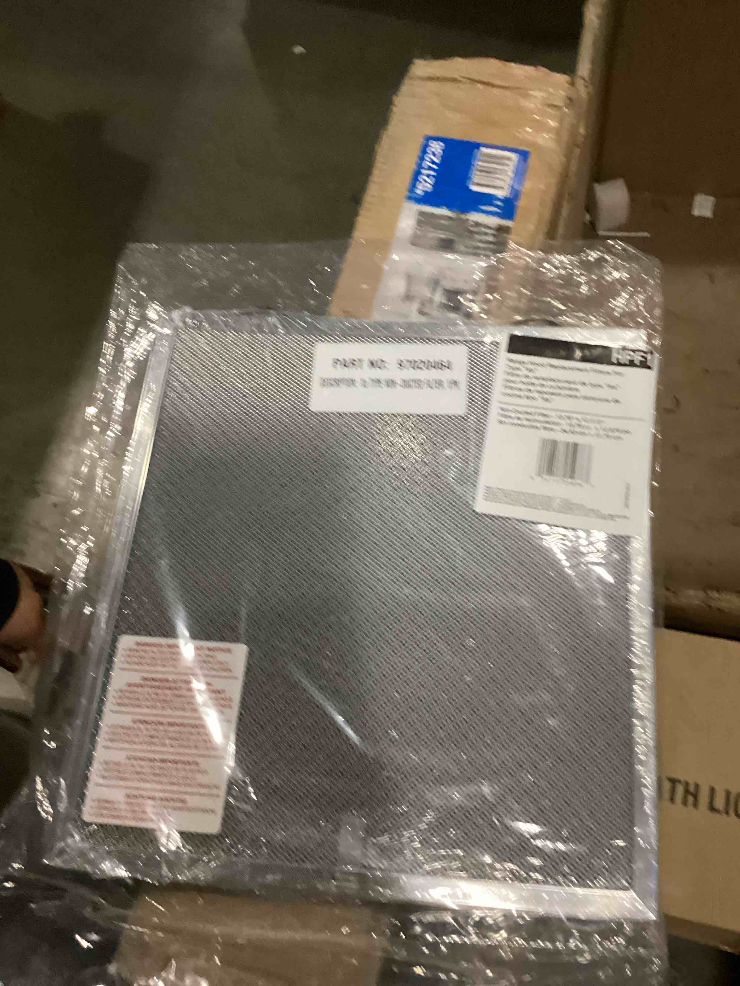 https://s3.amazonaws.com/lotting-images-prod/026715250387_1739904601969.jpeg