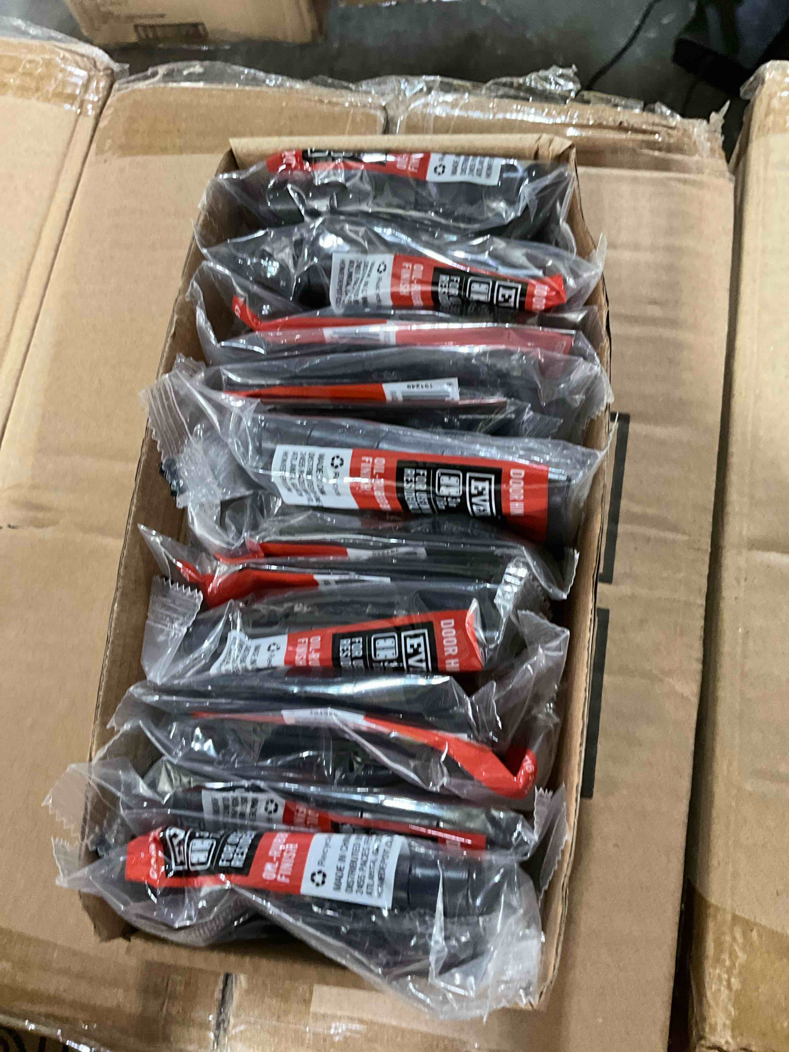 https://s3.amazonaws.com/lotting-images-prod/030699207749_1757957819641.jpeg