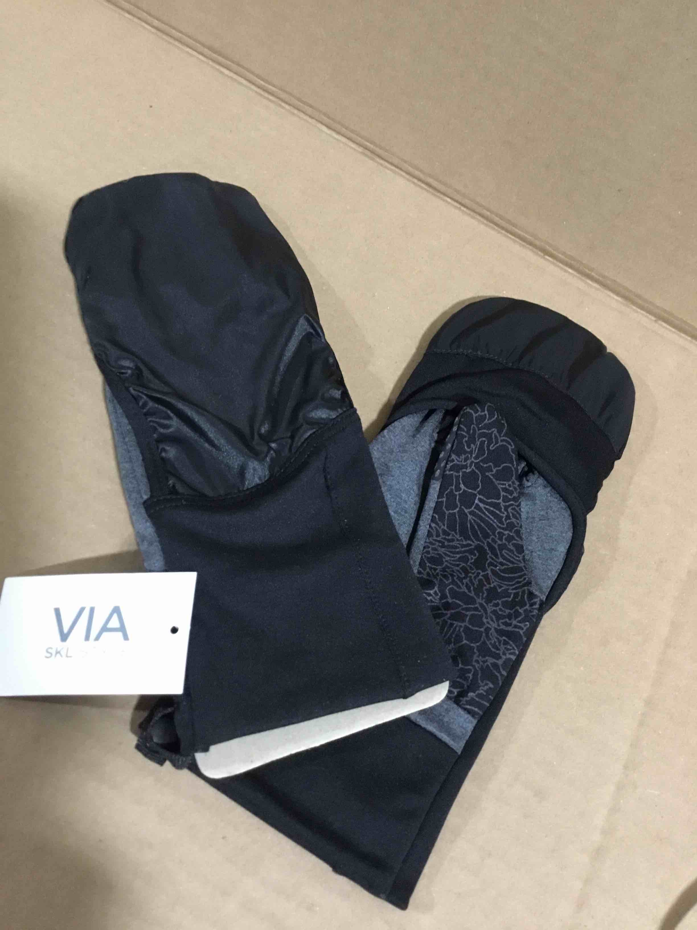 Women’s On the Go Black Gloves