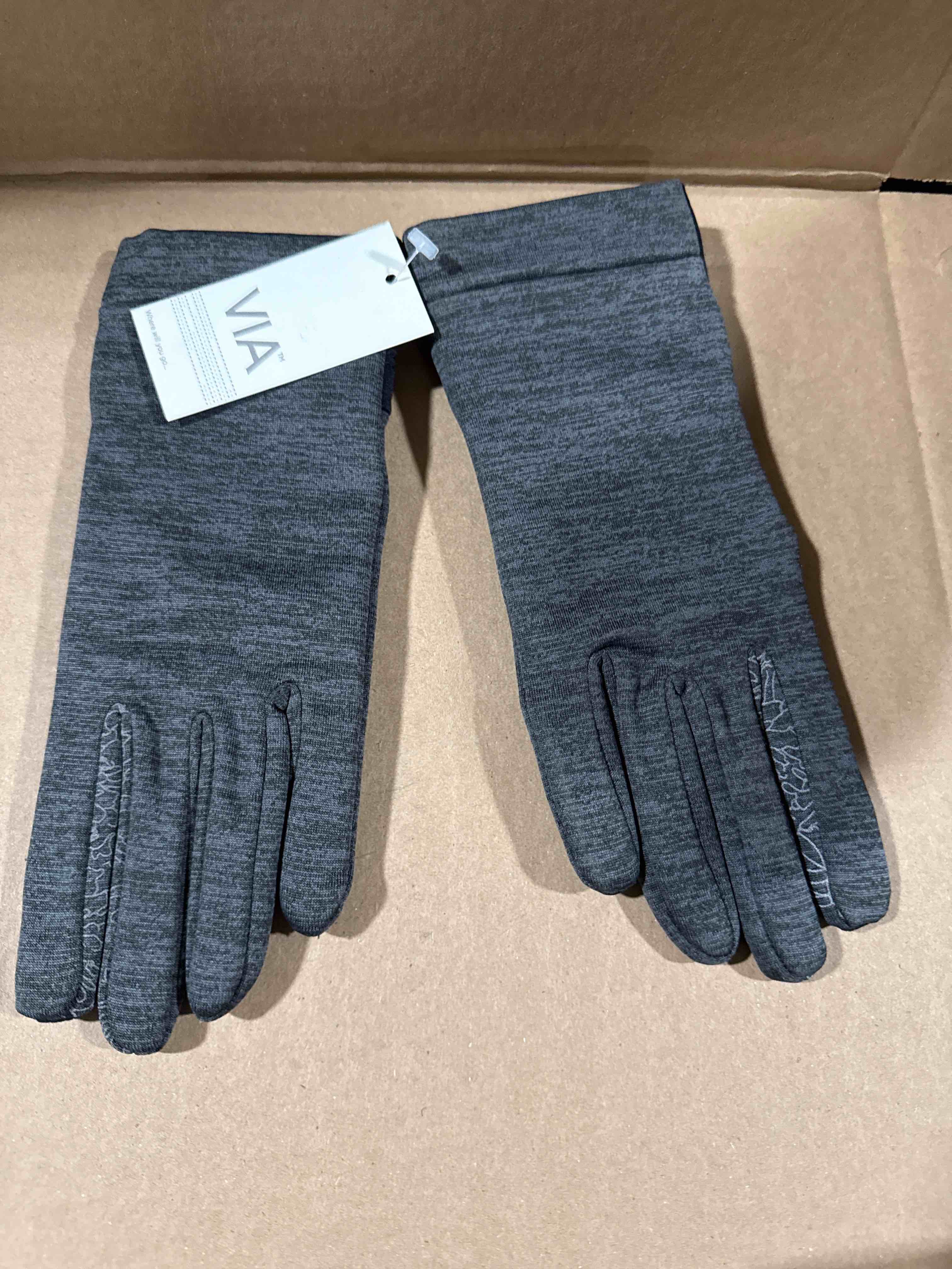 Condition photo showing New/Like New for Via Women’s Shorty Glove M/L