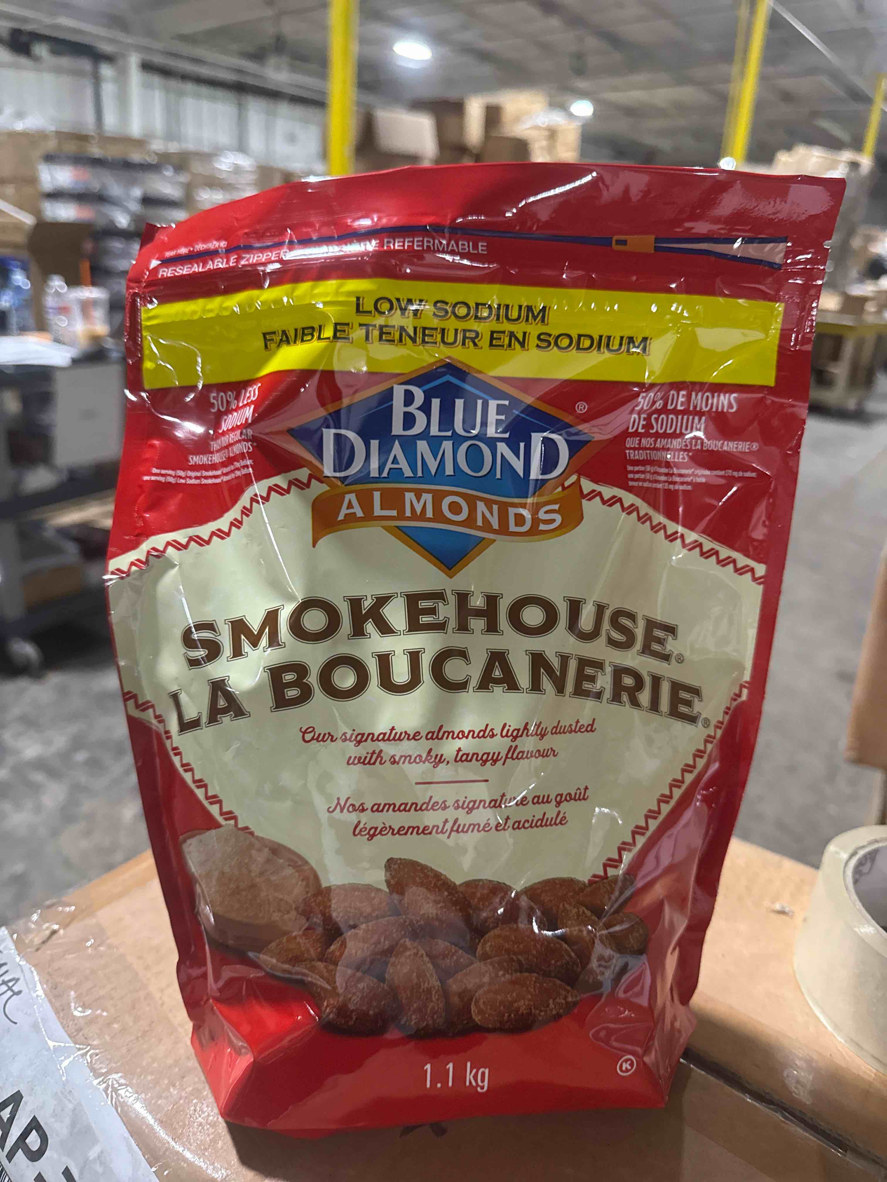 Condition photo showing New/Like New for blue diamond smokehouse almonds, low sodium, 1.1 kg bb june 2026 