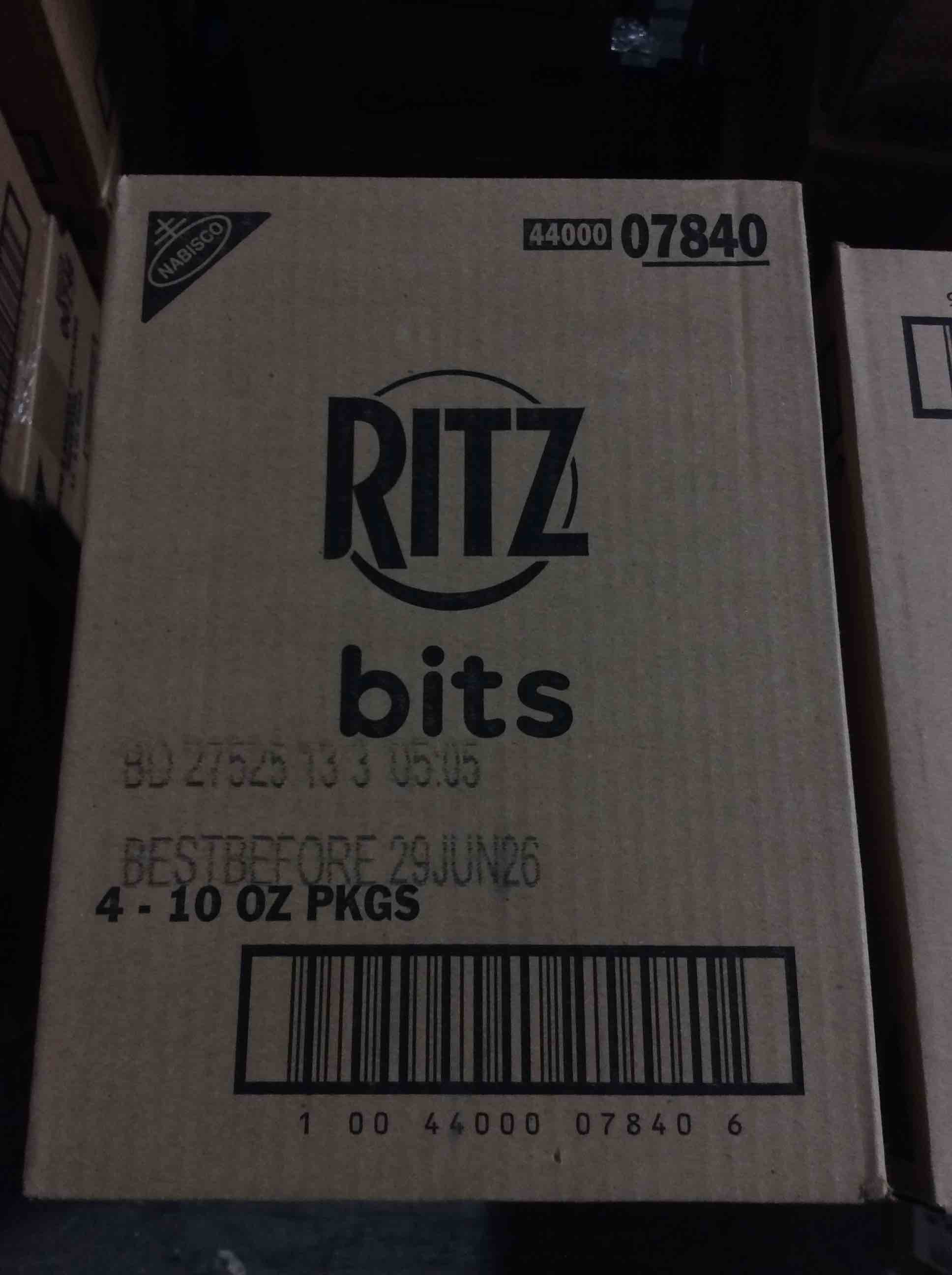 Condition photo showing New/Like New for 40-10oz packs ritz bits cheese sandwich crackers snack pack lunch snacks - bb feb 2026