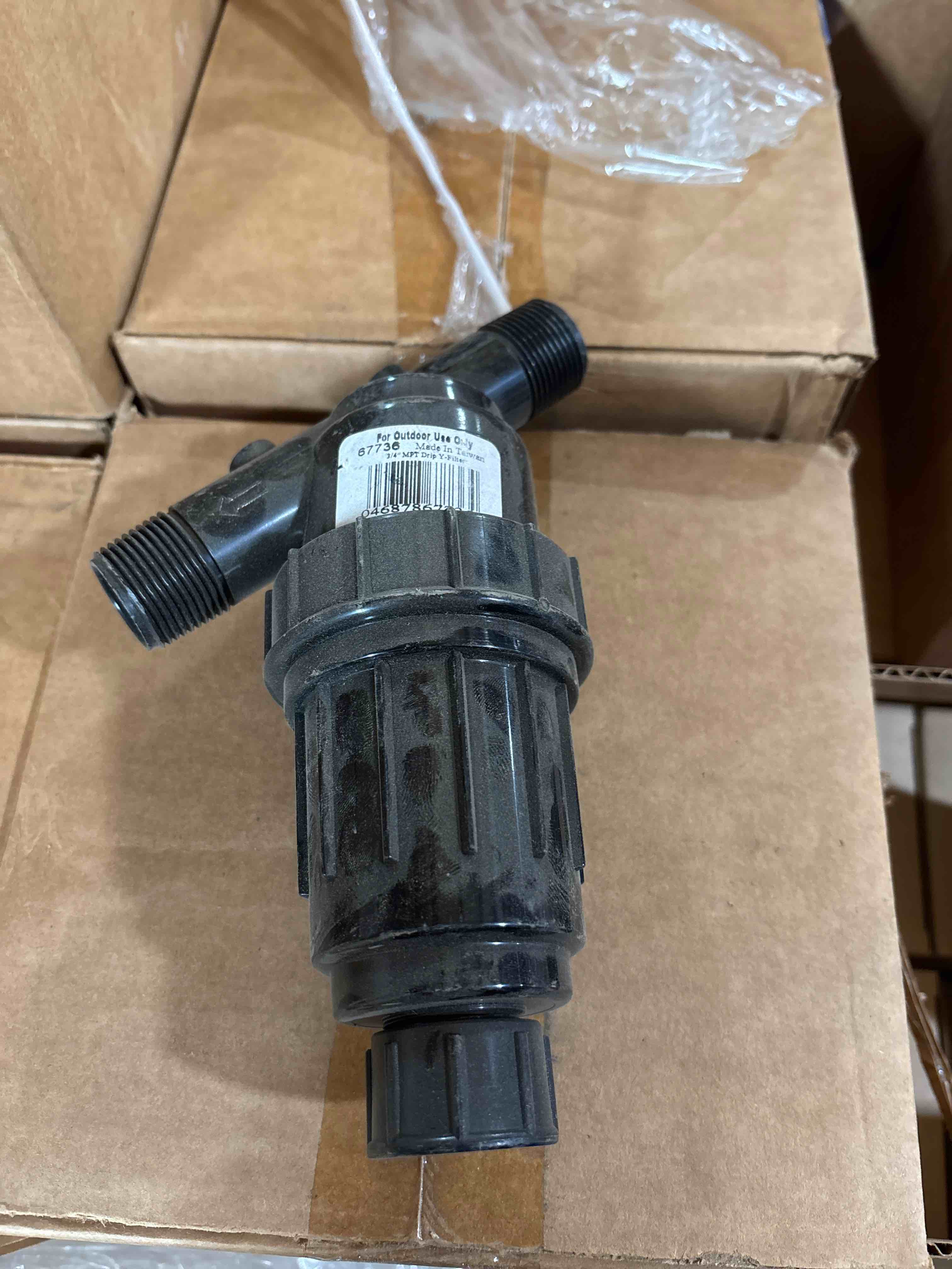 Condition photo showing New/Like New for 14 orbit 67736 3/4" mpt drip irrigation drip y-filter, black, 1 count (pack of 1)