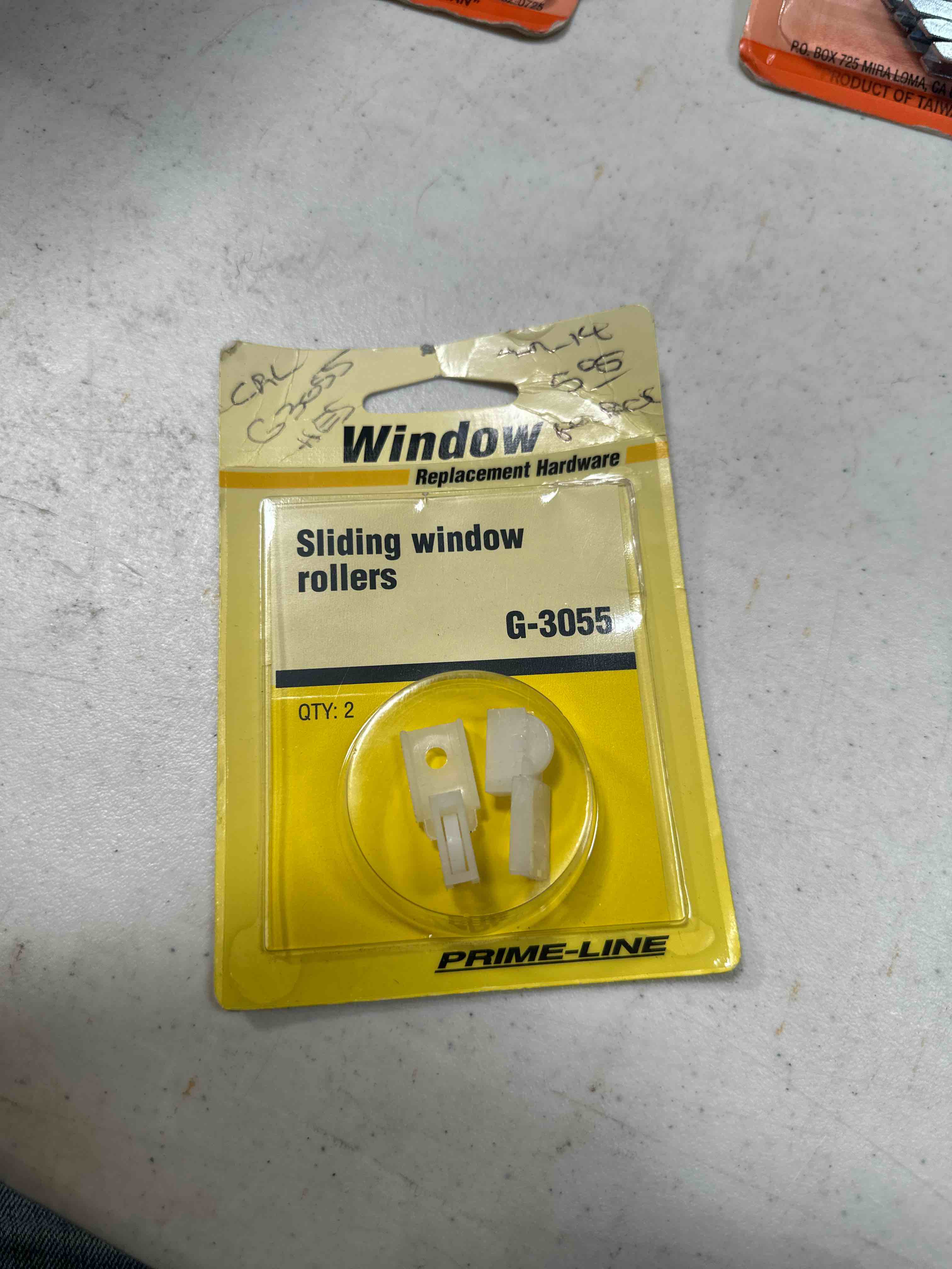 Sliding window rollers 