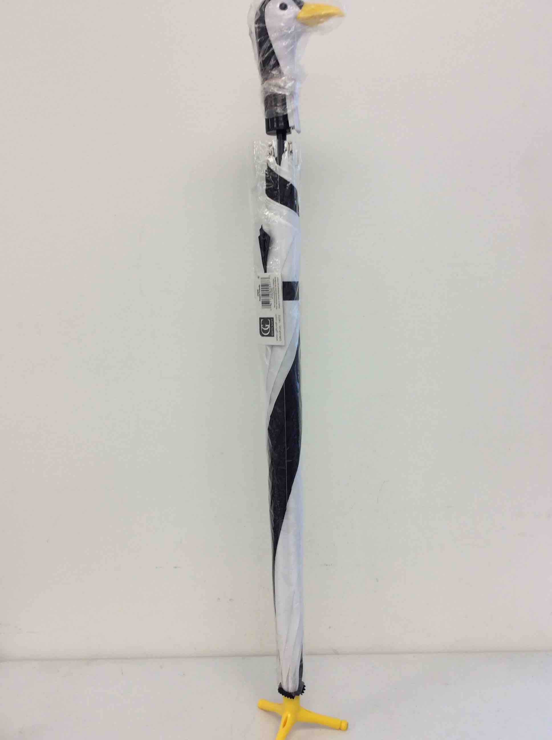 Condition photo showing New/Like New for penguin umbrella