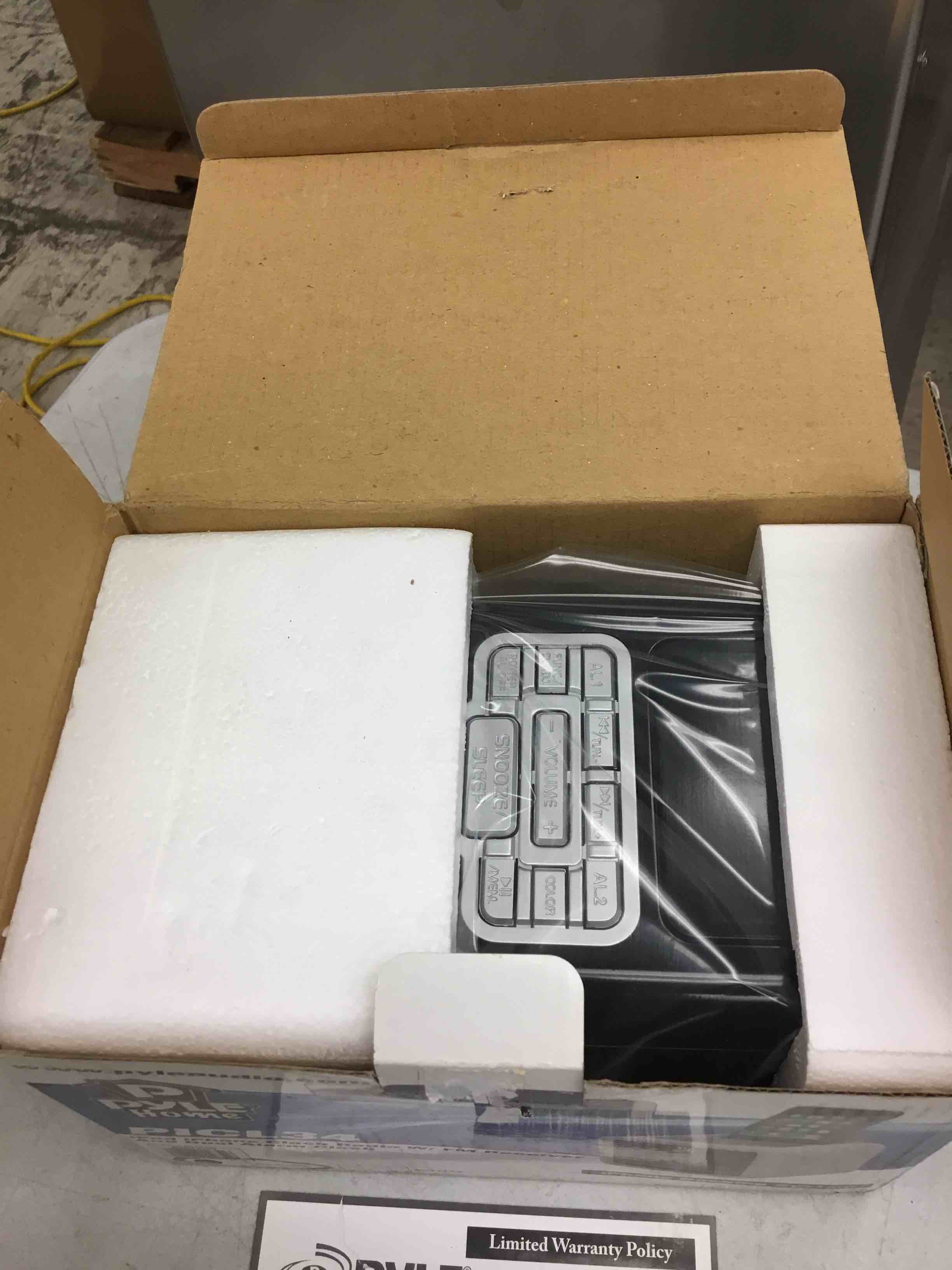 https://s3.amazonaws.com/lotting-images-prod/068888996518_1690210213661.jpeg