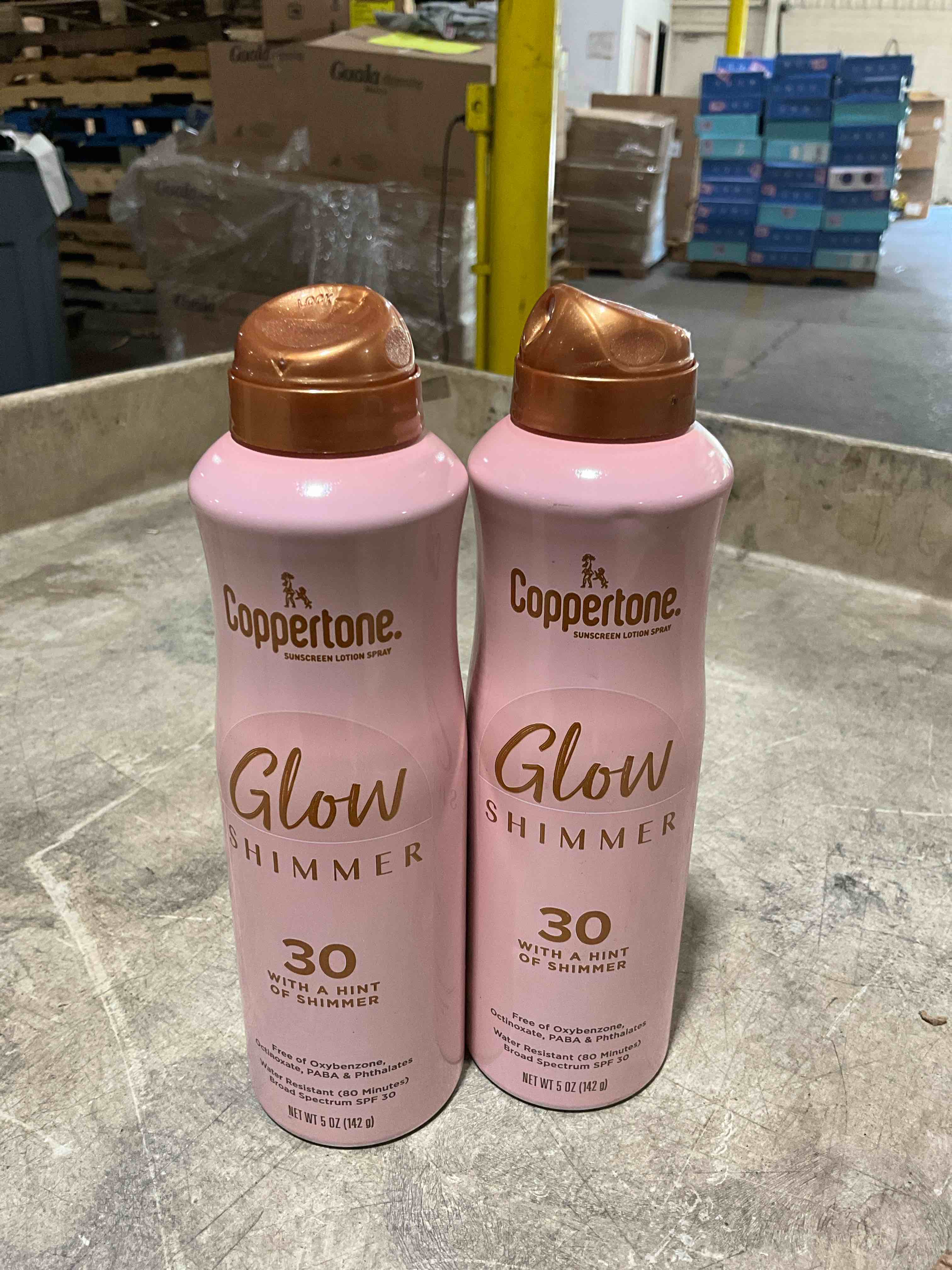 ack of 2 Coppertone Glow with Shimmer Sunscreen Spray SPF 30, Water Resistant Spray Sunscreen, Broad Spectrum SPF 30 Sunscreen Spray, 5 Oz Spray