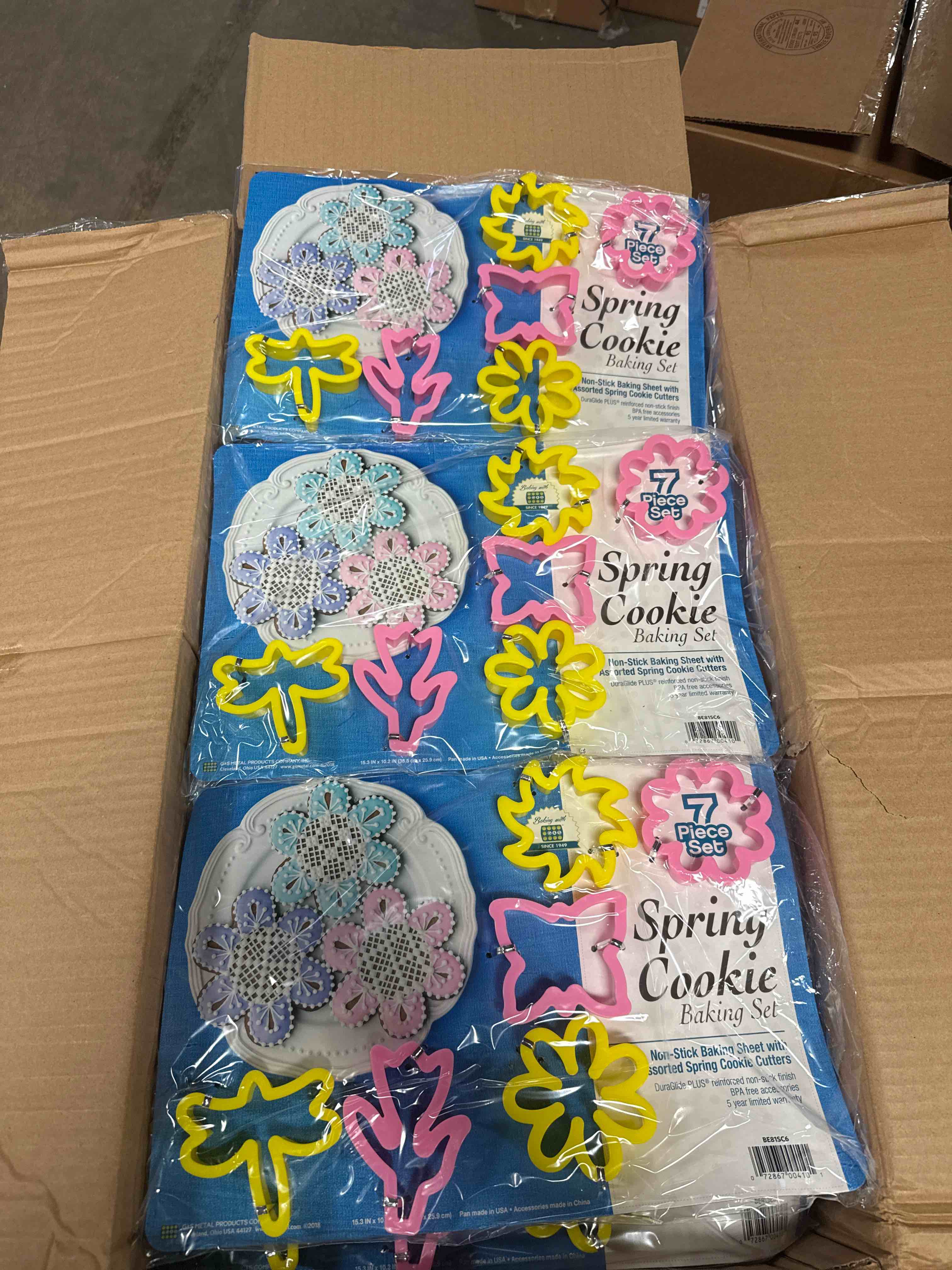 lot of 6 Baking set 7 Pc. Set Spring Cookie Sheet with Assorted Spring Flowers Cookie Cutters Butterfly Tulip Daisy Zinnia Pinwheel Dragonfly Easter Flowers Bakeware