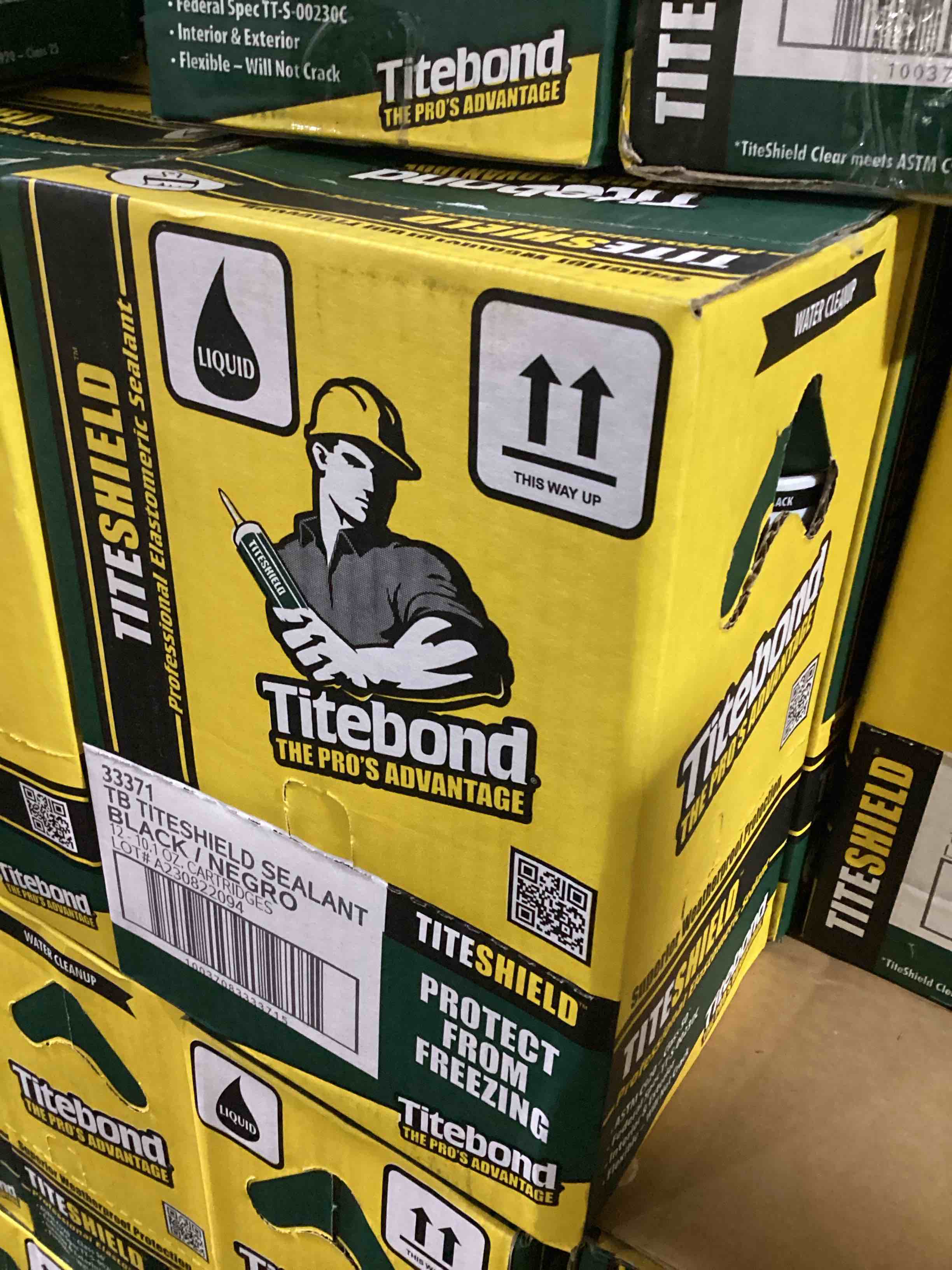 Condition photo showing New/Like New for case of 12 titebond titeshield sealant, black 