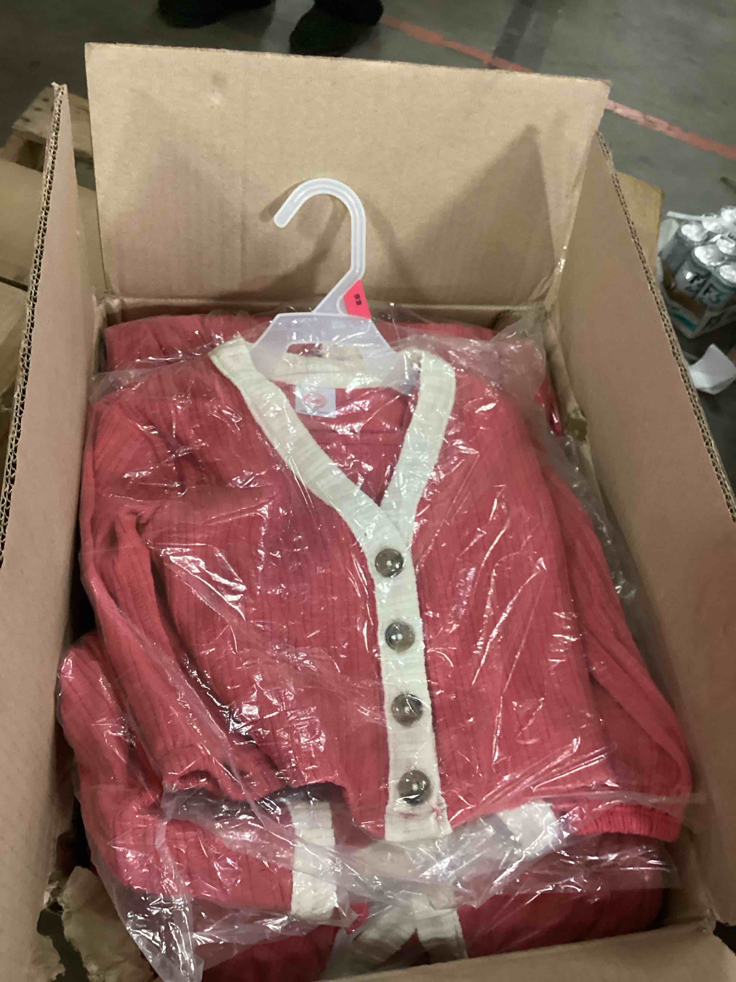 https://s3.amazonaws.com/lotting-images-prod/10193058301261_1752614259116.jpeg