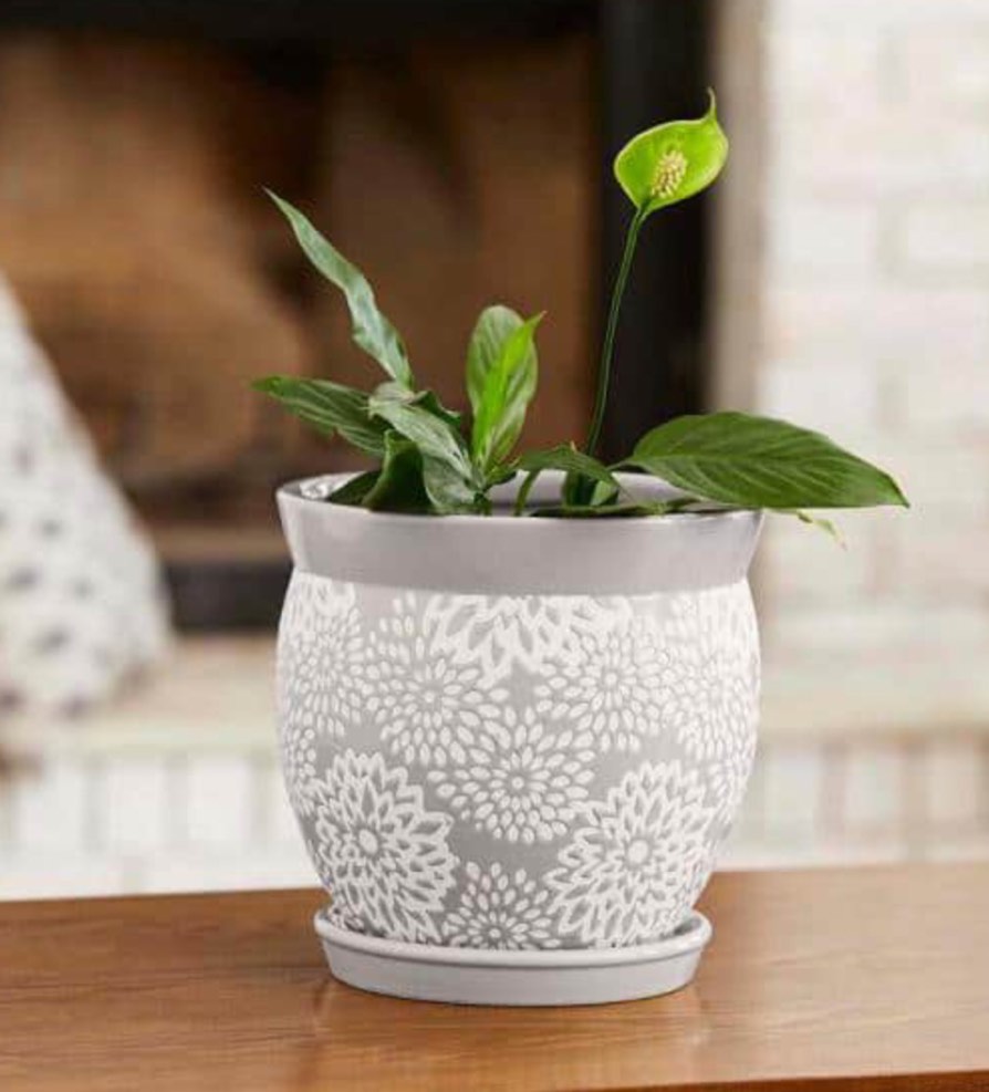 7 in. Ceramic Farrah indoor Planter in Gray, 4 planters total, bid per planter