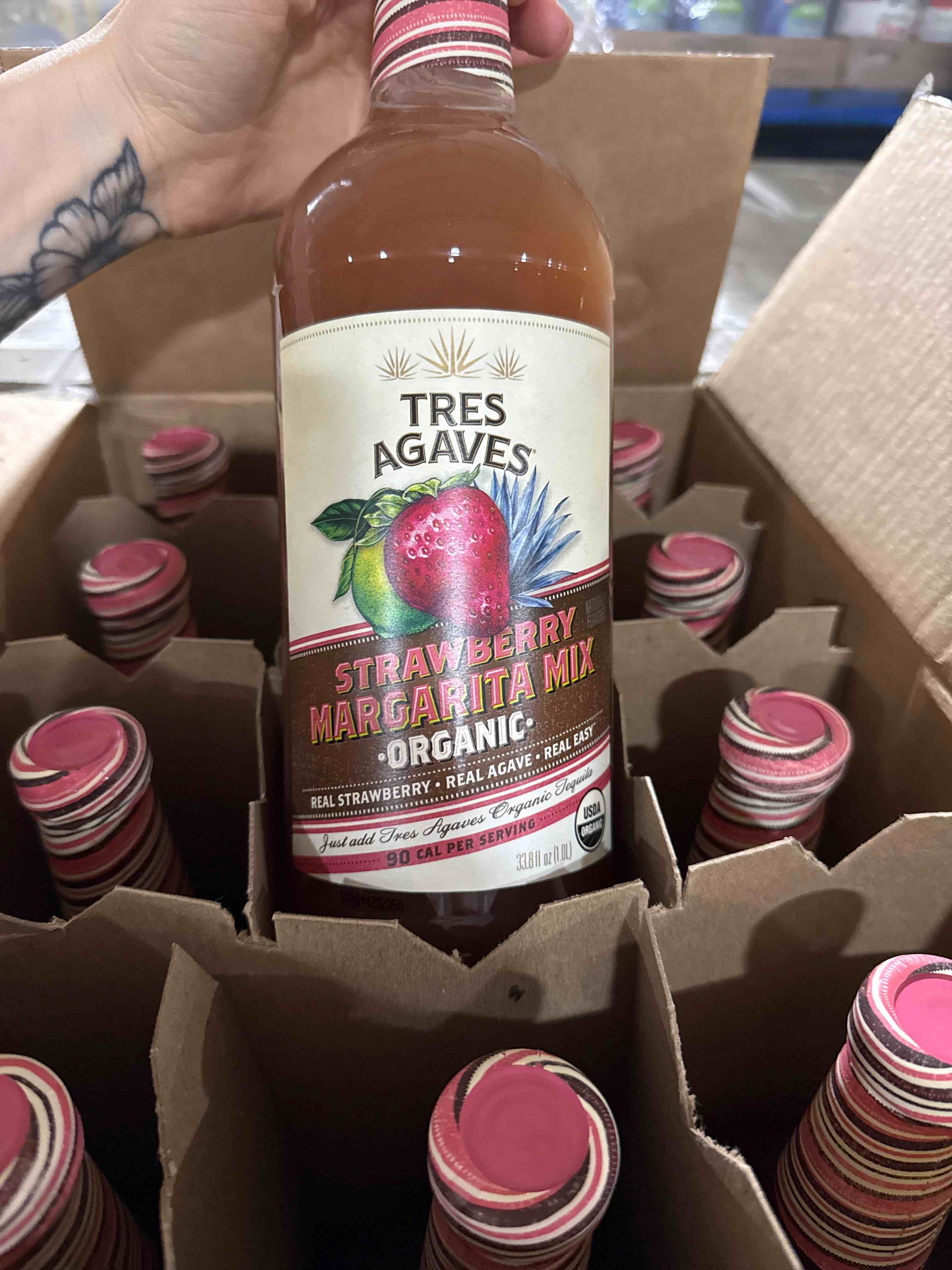 Condition photo showing New/Like New for case of 12!! organic margarita mix