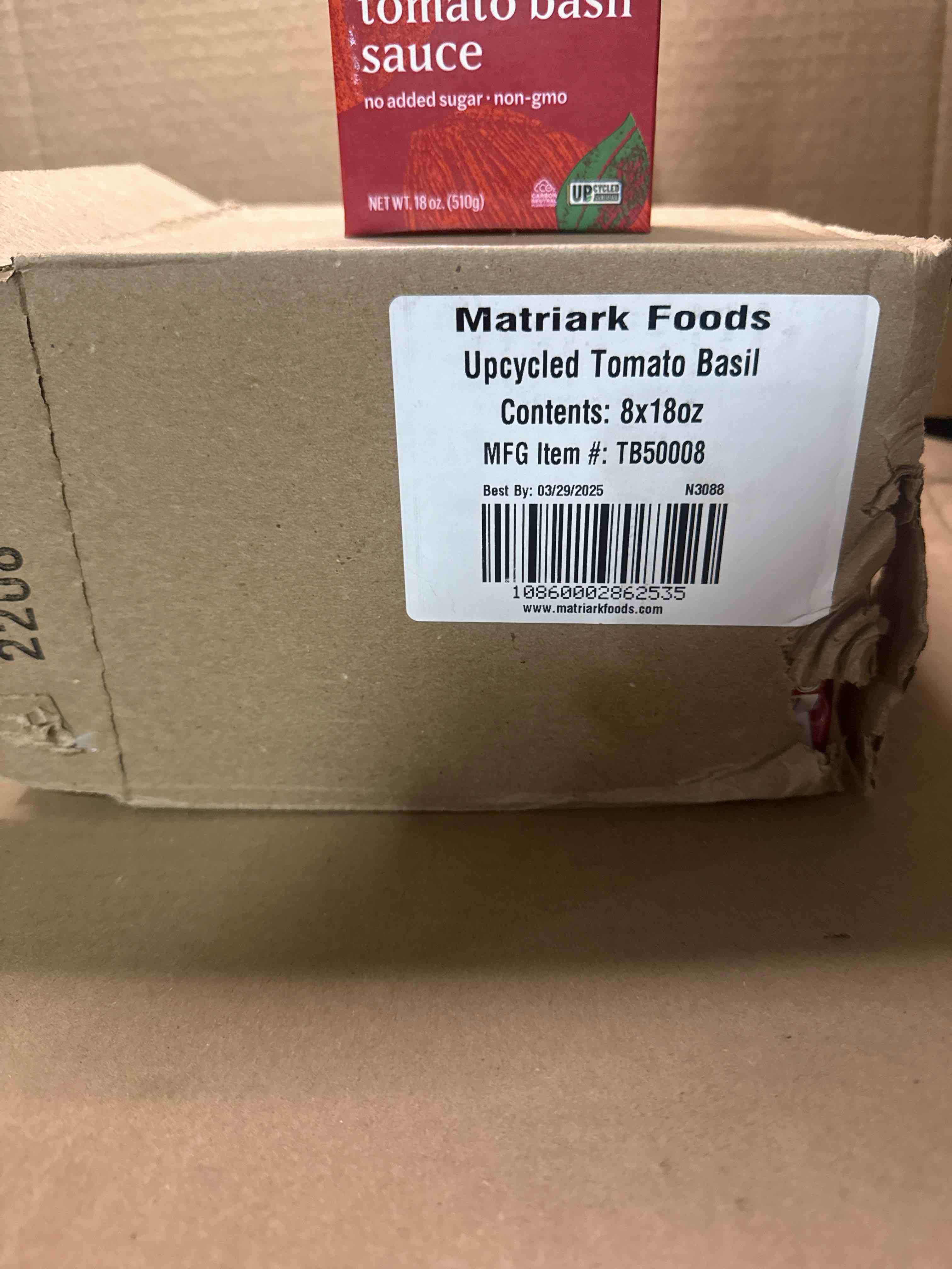 Condition photo showing Good Condition for pack of 8 matriark tomato basil sauce 18oz 