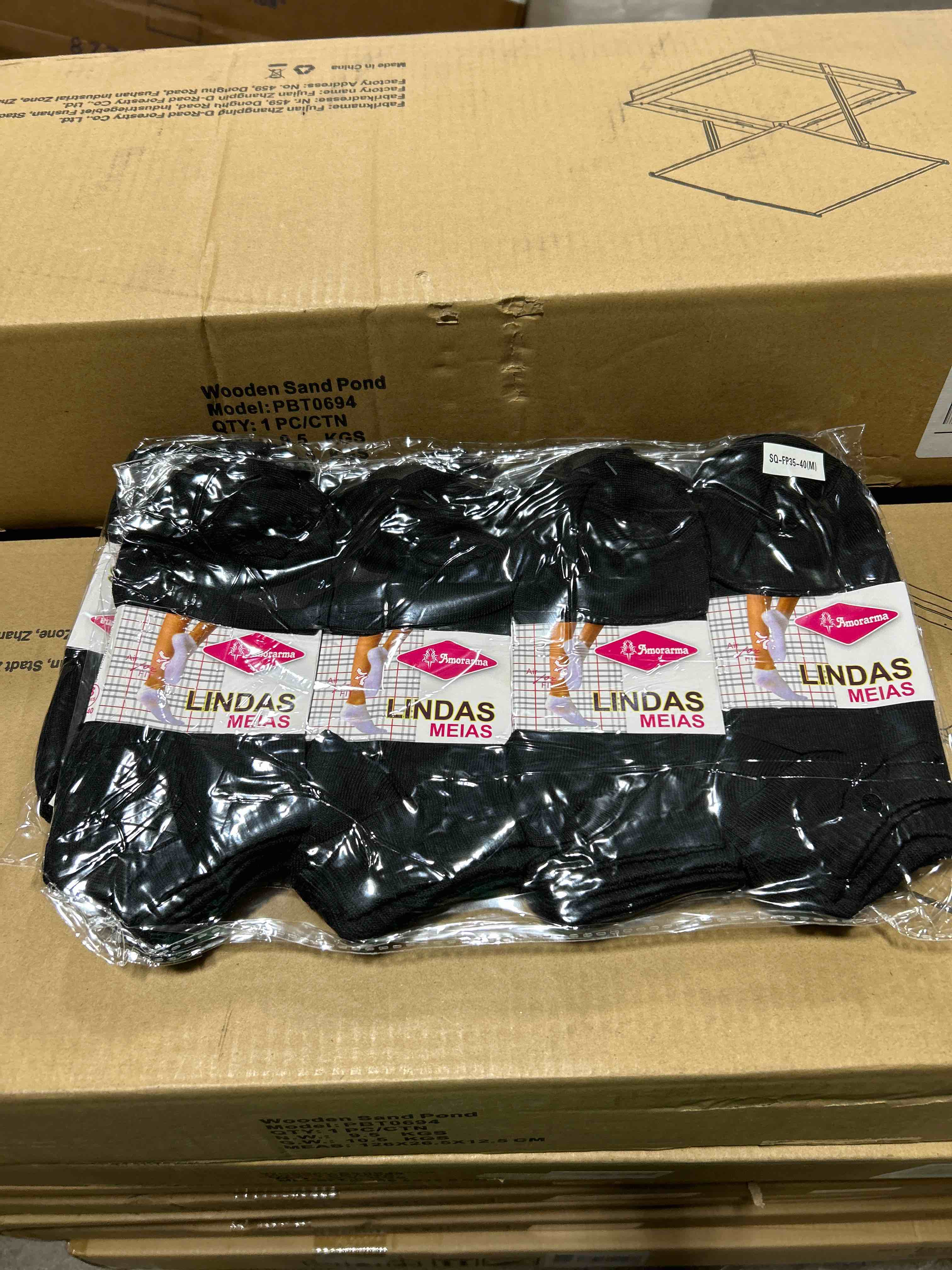 https://s3.amazonaws.com/lotting-images-prod/12blackwomens_1779390502522.jpeg
