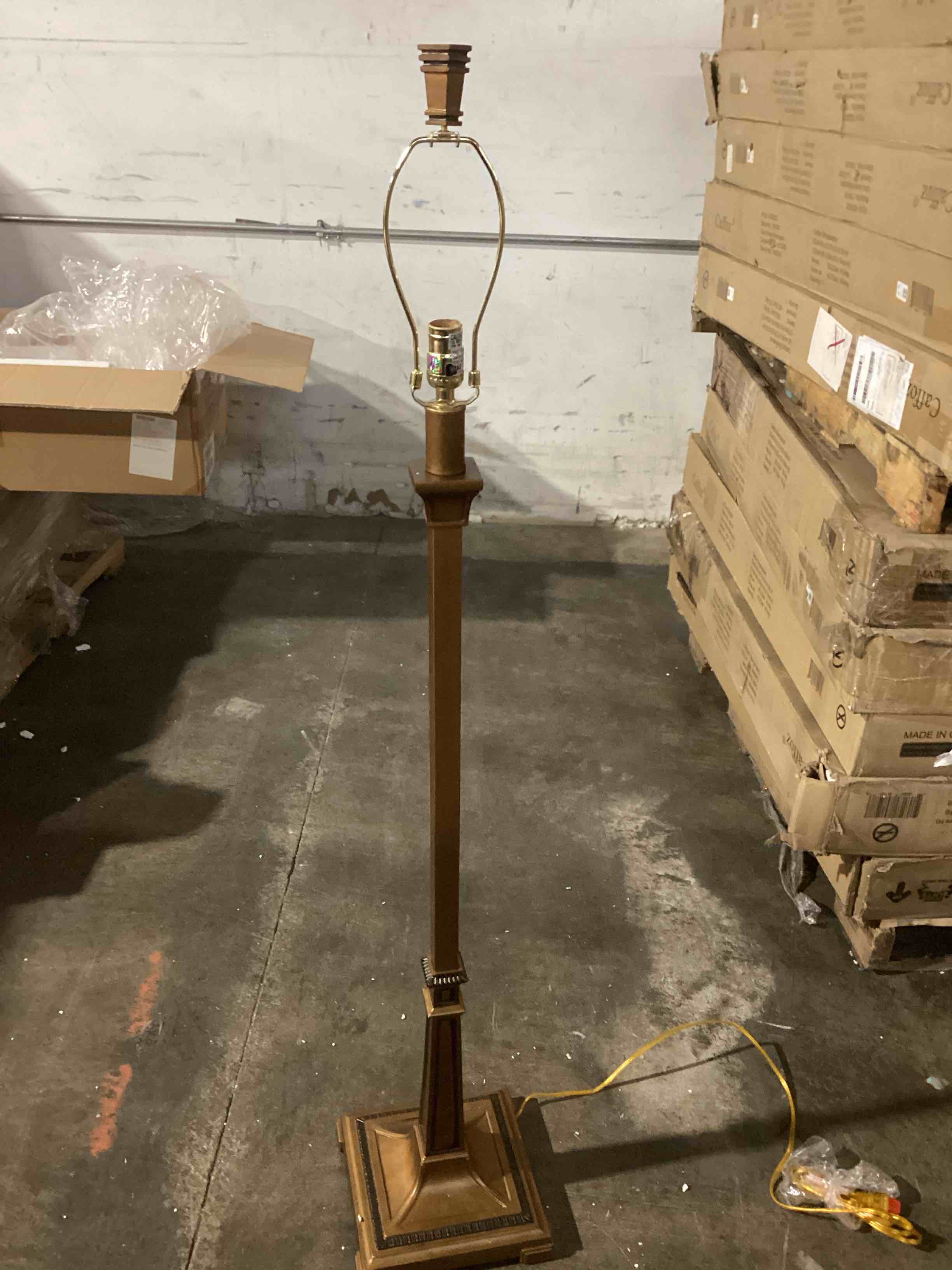 Trinity Lighting Floor Lamp, Deco Bronze Finish 3320P-DECOBRZ