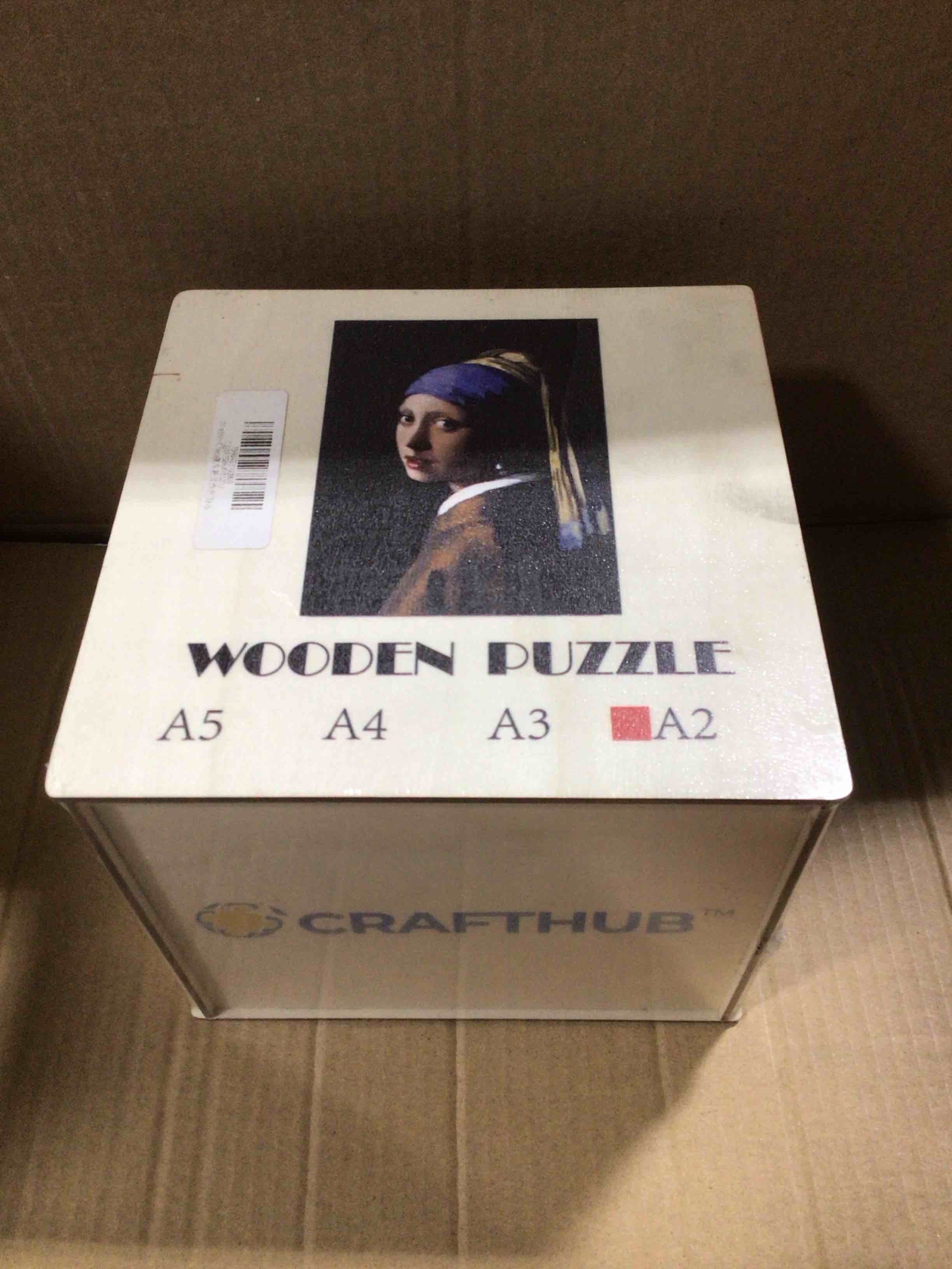 CraftHub Wooden Puzzle of a Girl With a Pearl Earring, Size A2 in a Wooden Box