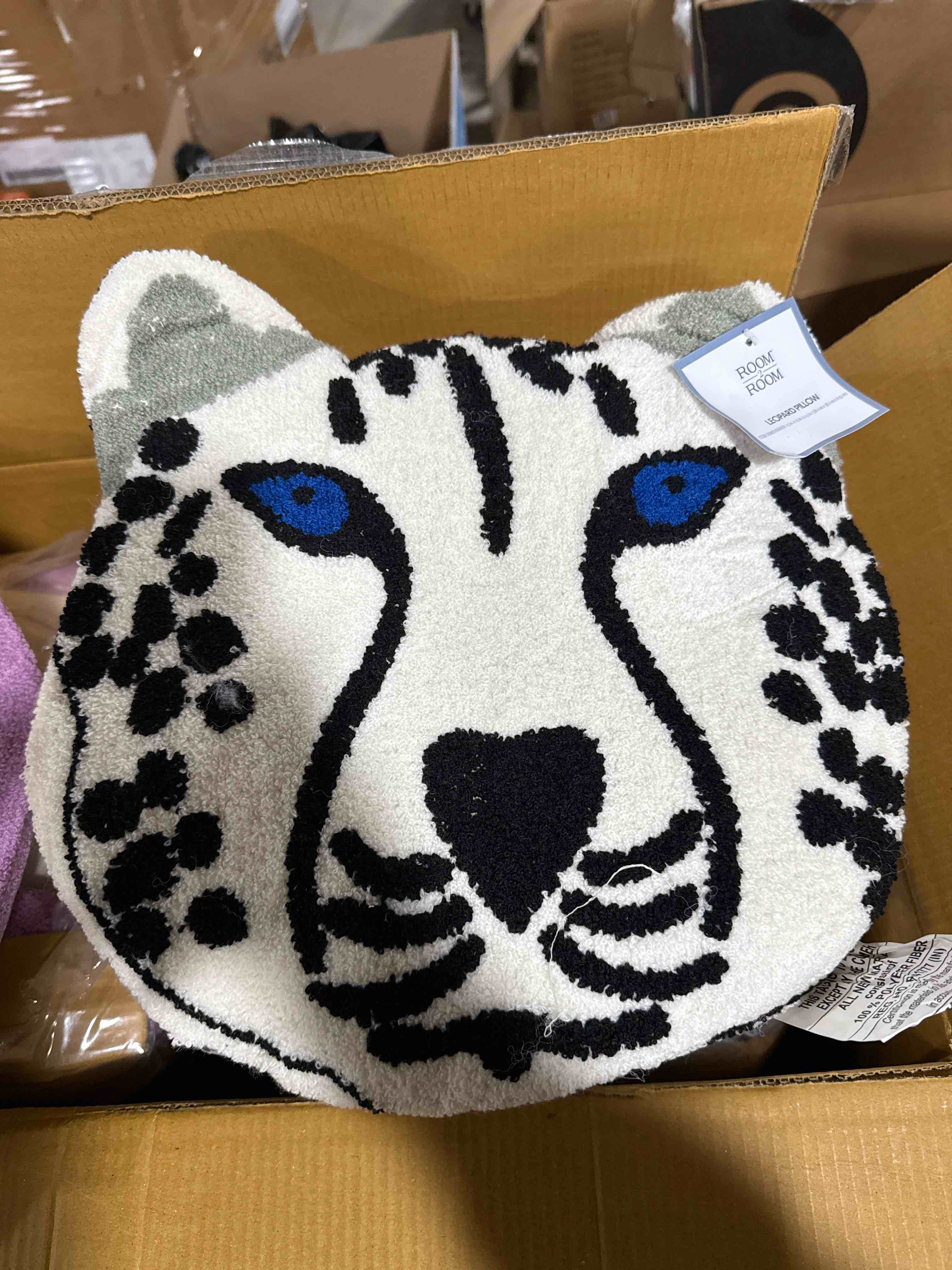 leopard pillow 15”x15”