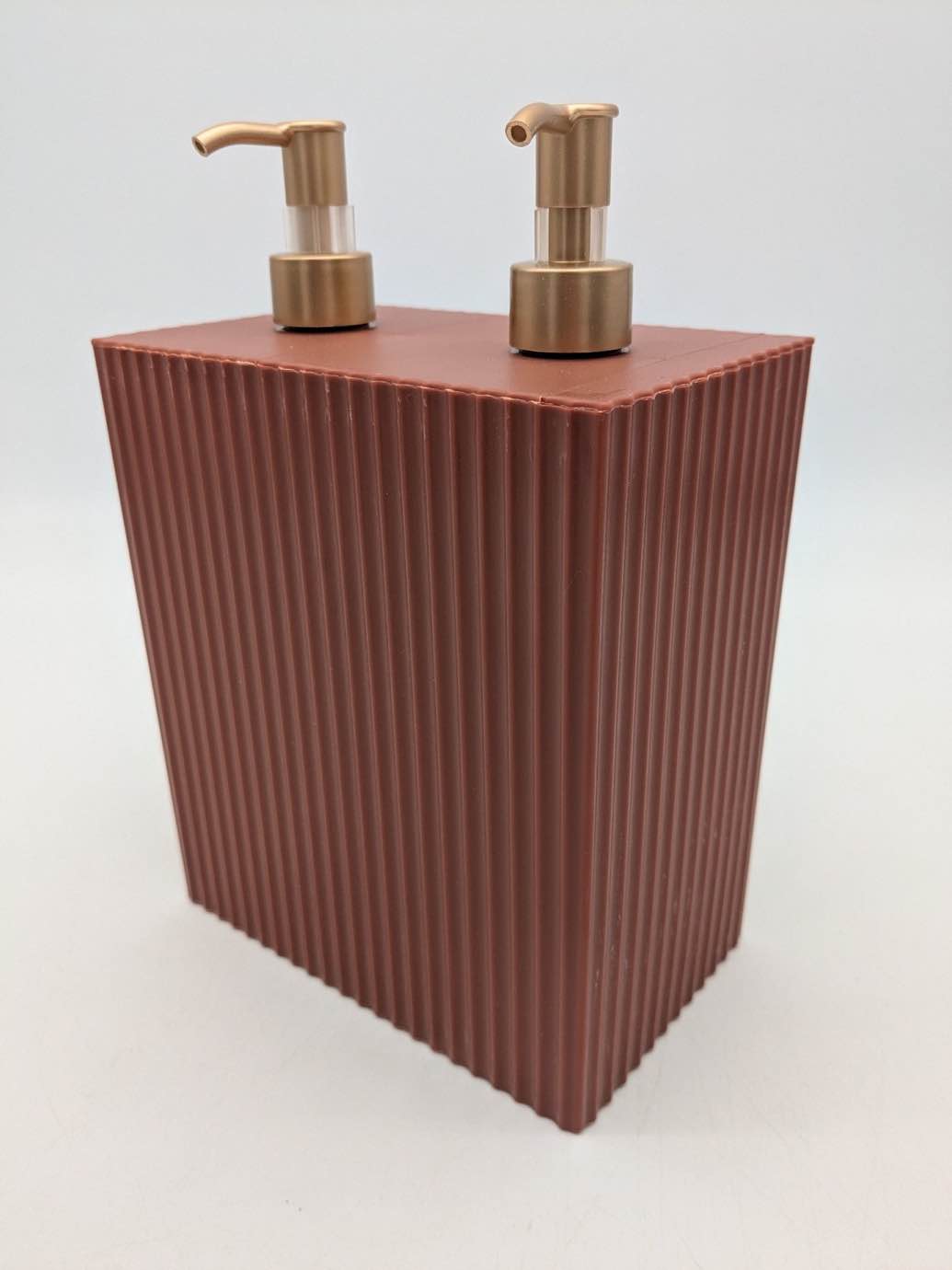 2-in-1 Pump Bottle Rust - Bullseye's Playground™